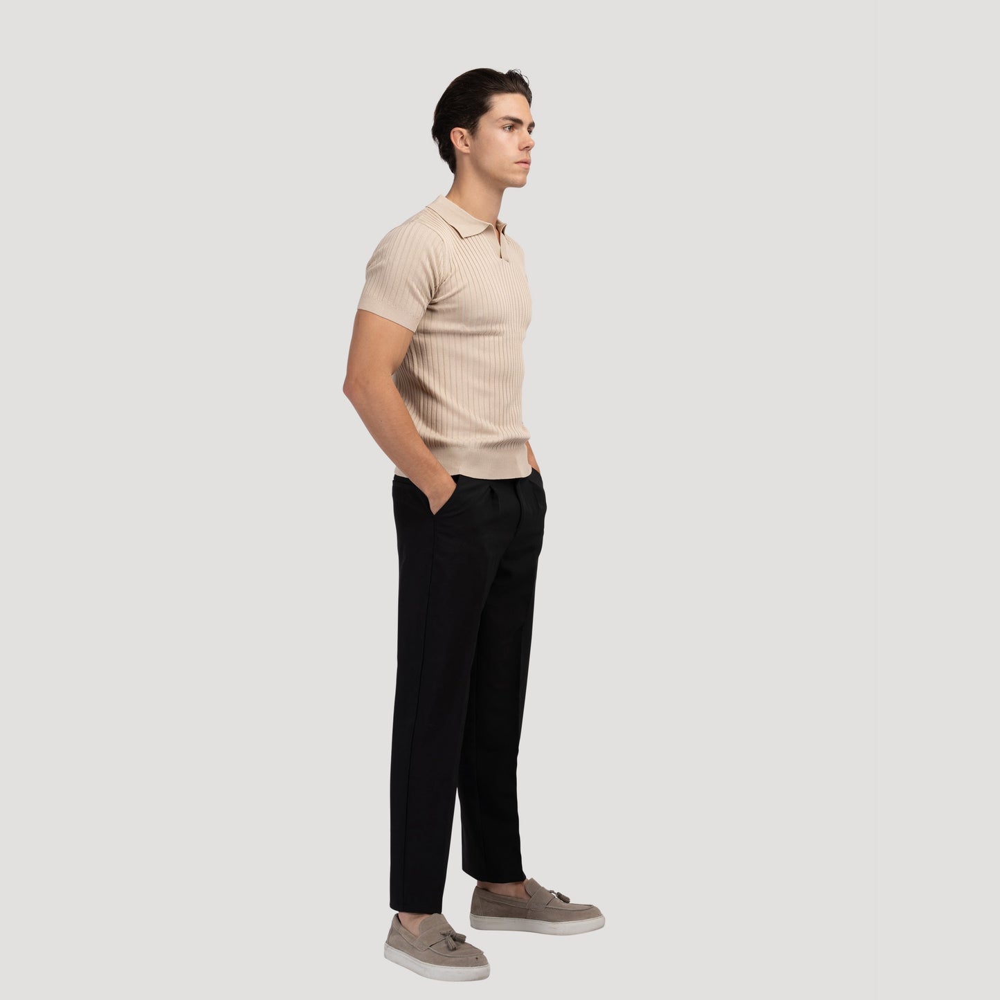 Polo Casual Cuello Pico — Negro