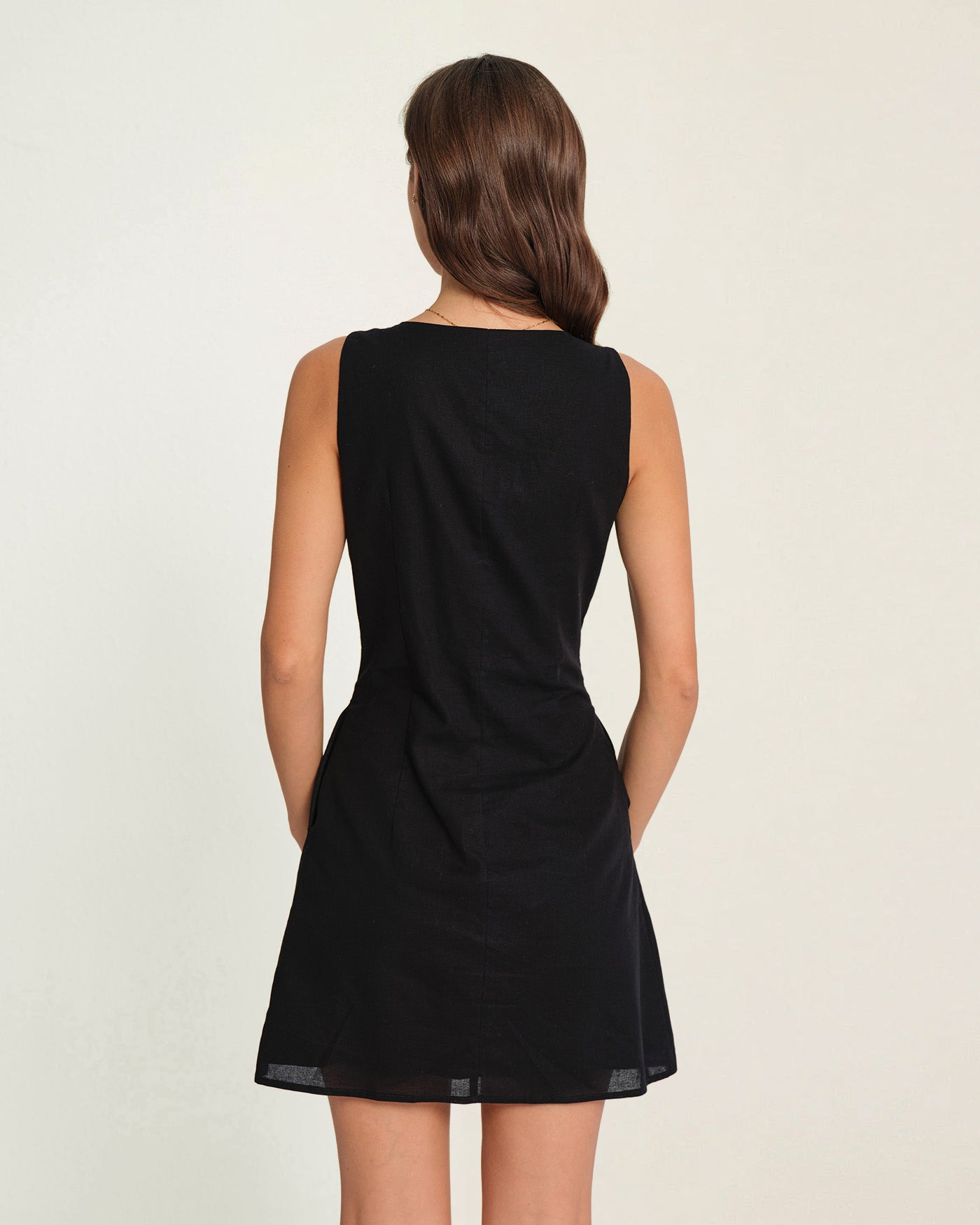 Vestido Mini con Botones Escote Cuadrado — Negro