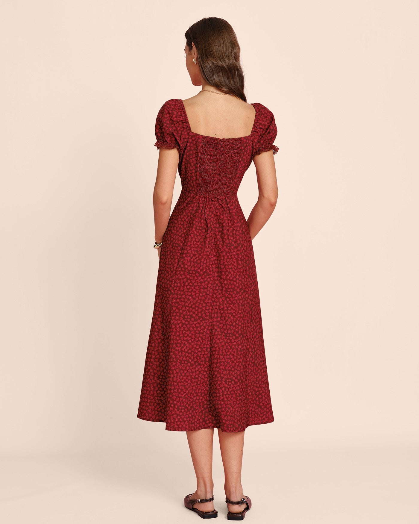 Vestido Midi Floral de Encaje con Escote en V