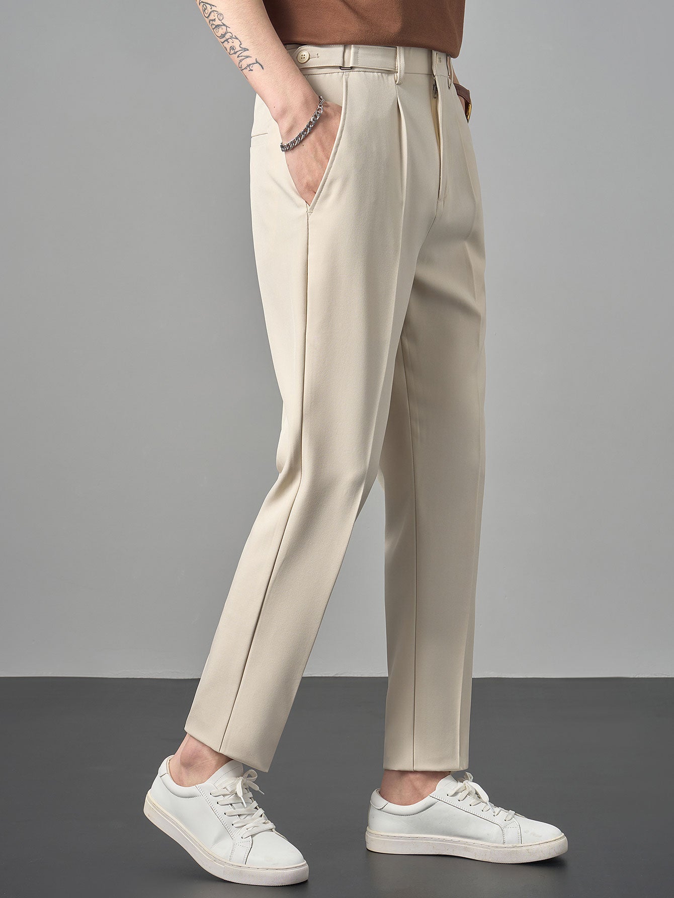 Pantalones ajustados cónicos de Nápoles
