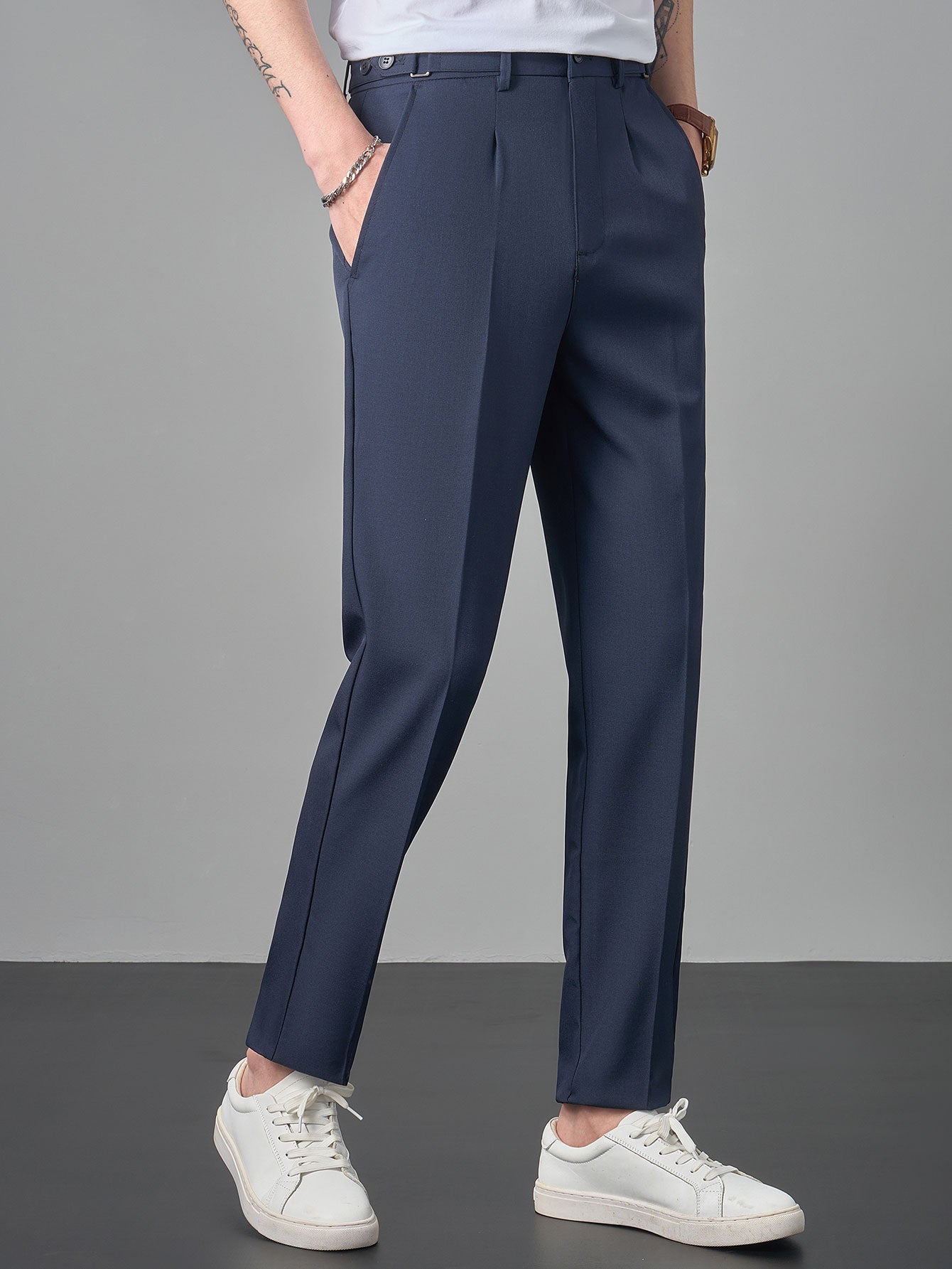 Pantalones ajustados cónicos de Nápoles
