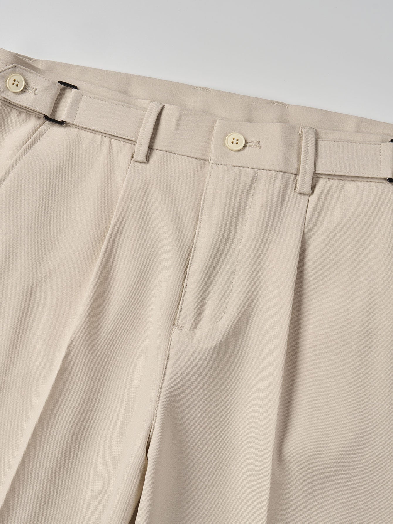 Pantalones ajustados cónicos de Nápoles
