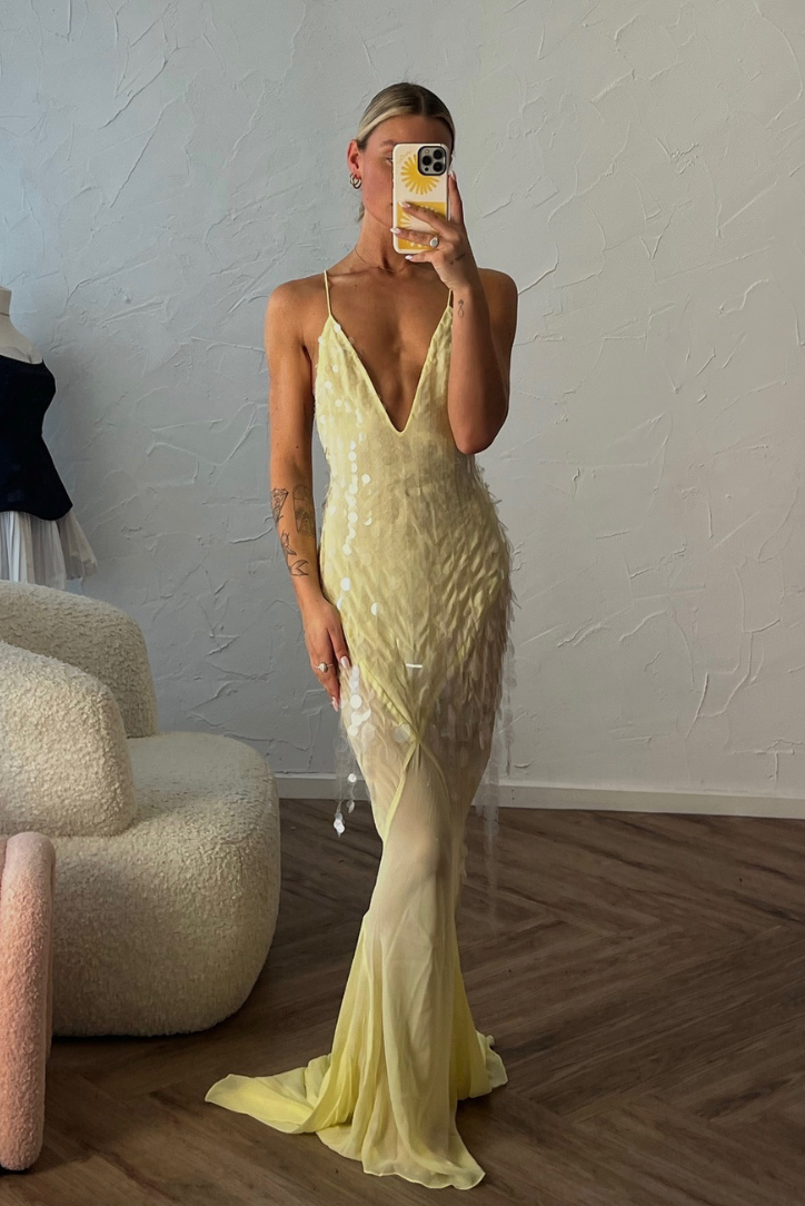 Tahlia – Sleeveless V-Neck Maxi Dress