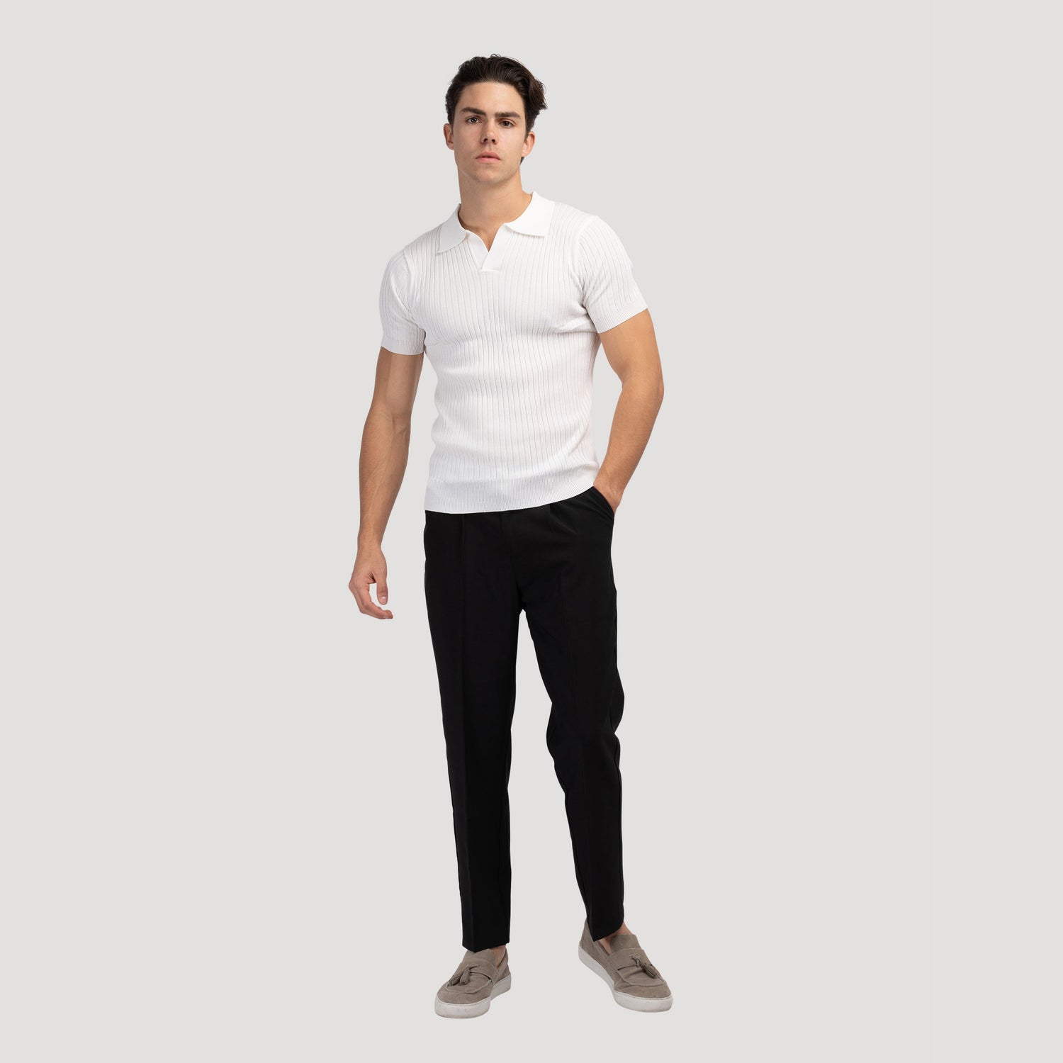 Polo Casual Cuello Pico — Blanco