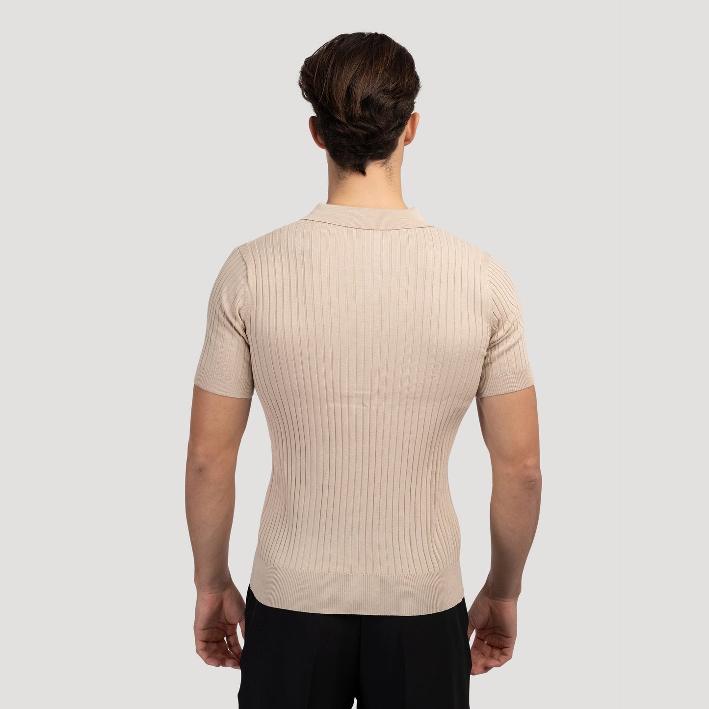 Polo Casual Cuello Pico — Negro