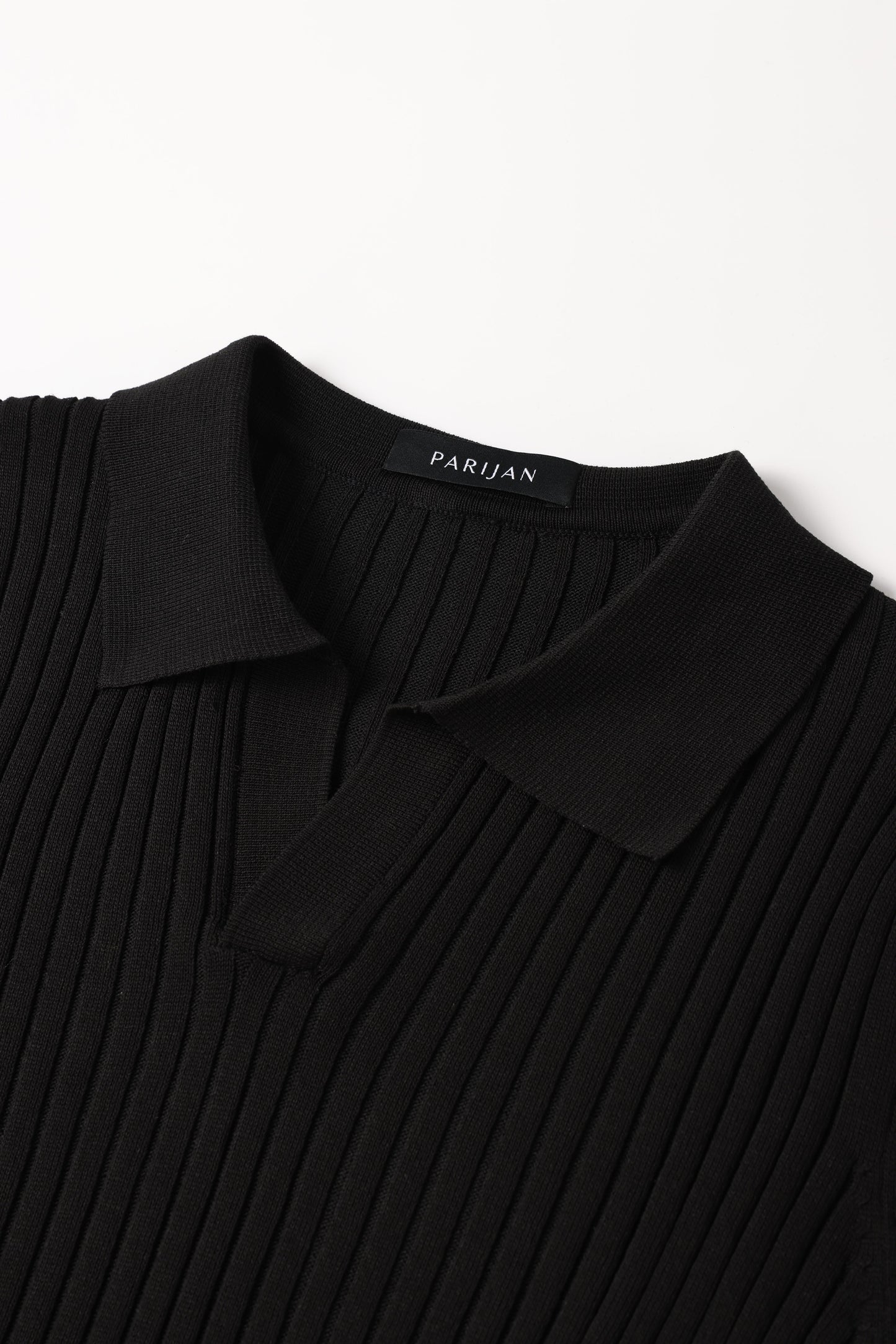 Polo Casual Cuello Pico — Negro