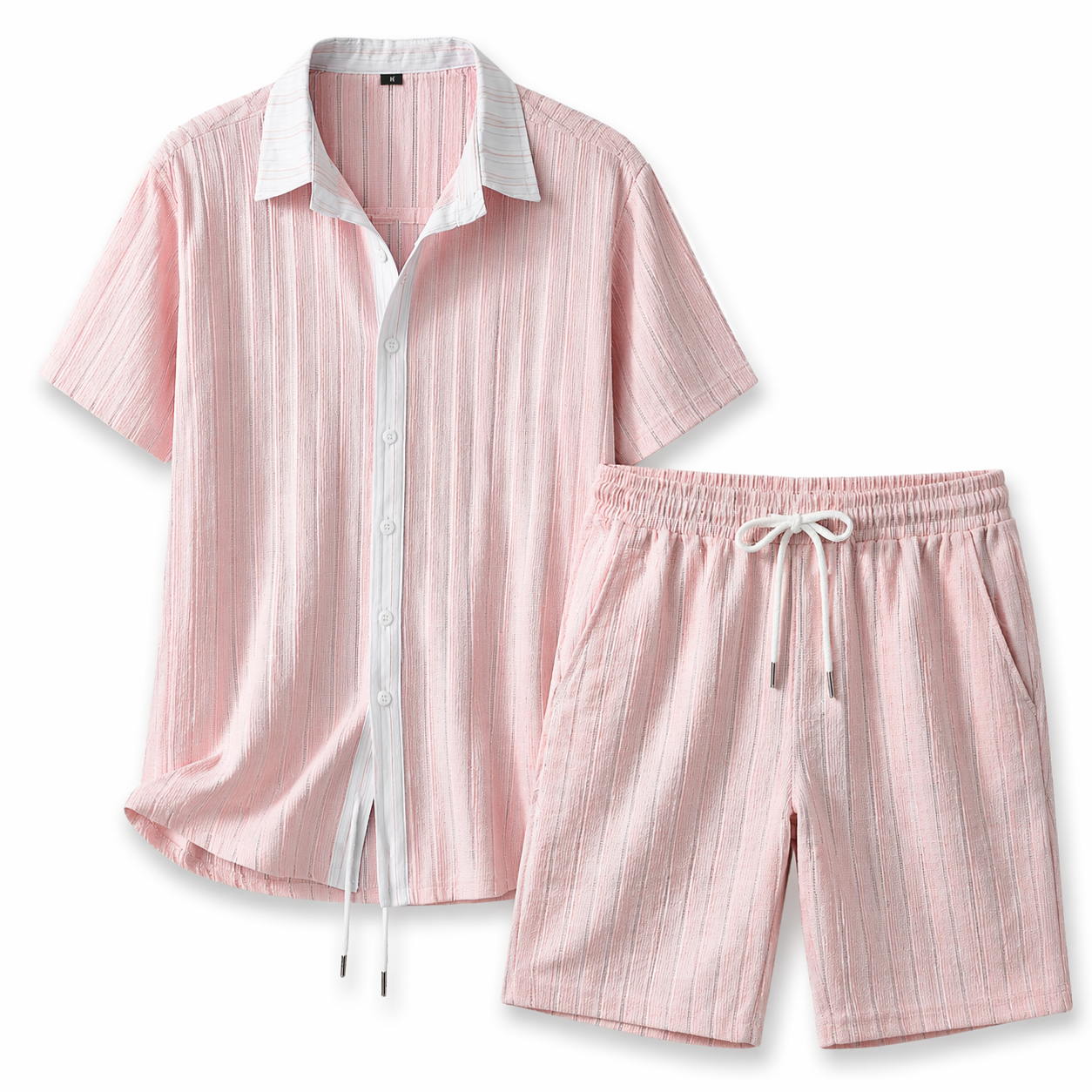 Conjunto hombre con camisa de manga corta con cuello y botones y pantalón corto con cintura elástica y cordón