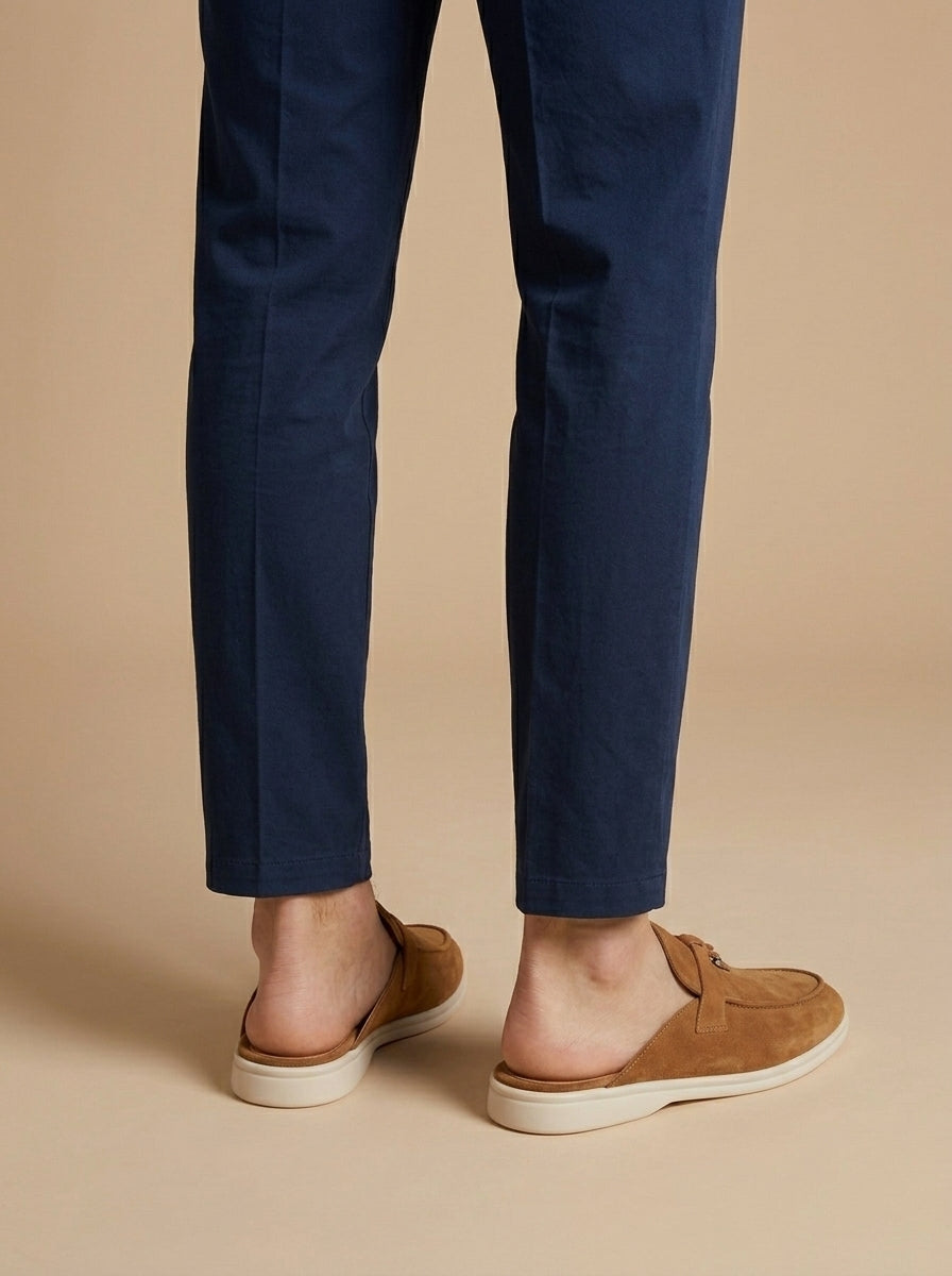 Mocasines de hombre destalonados de ante con detalle metálico