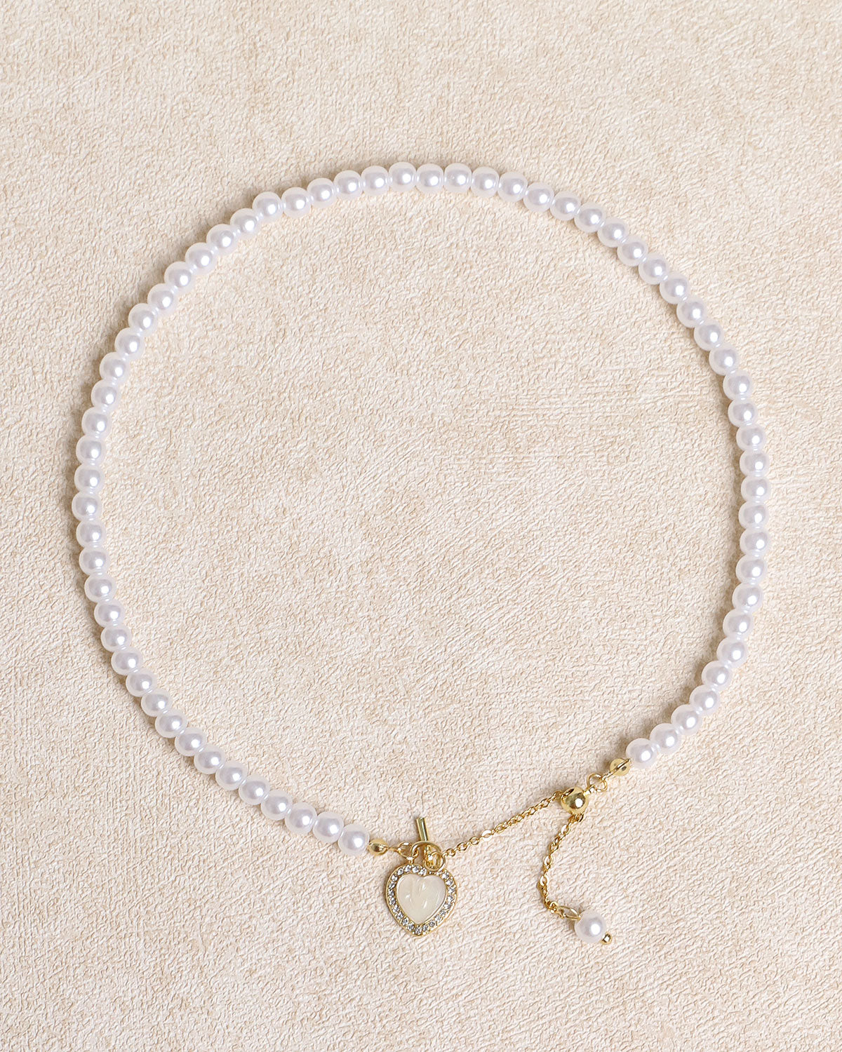 Collar de Perlas y Aleación — Dorado