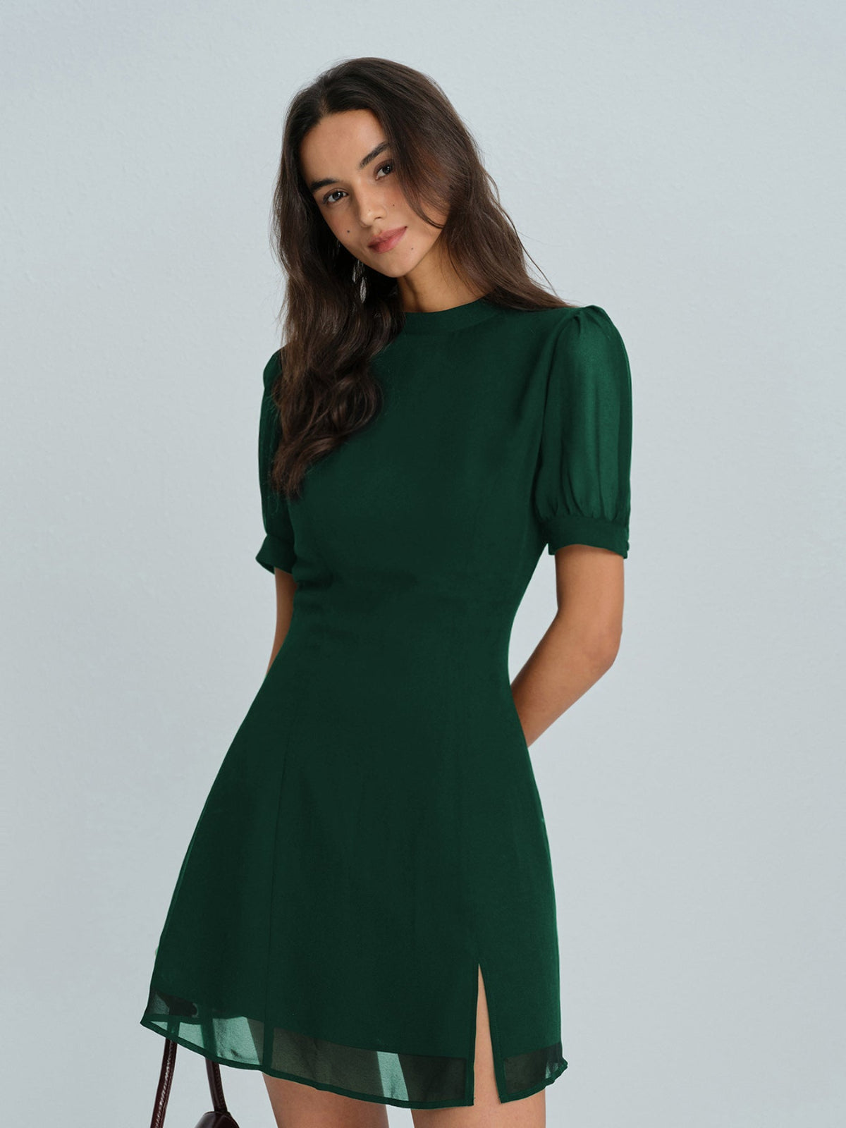 Vestido Mini Chiffon Cuello Alto Semitransparente — Verde