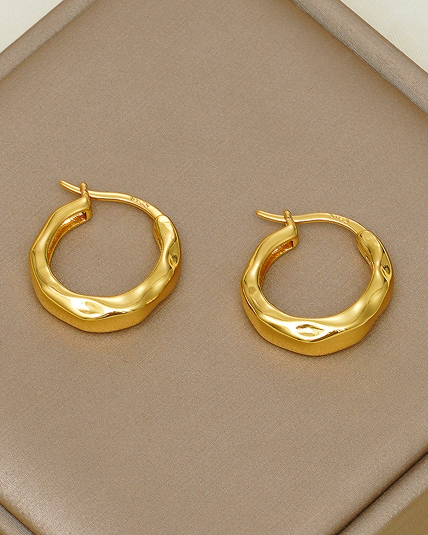 Pendientes Geométricos — Dorado