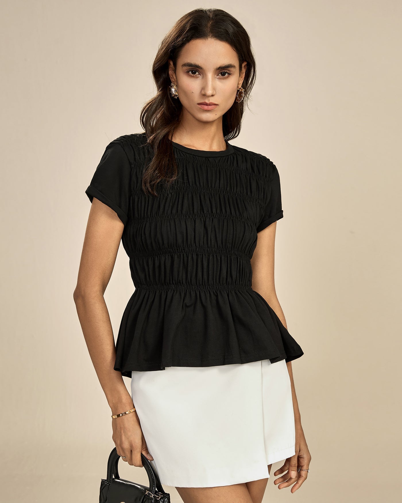 Camiseta Fruncida Escote Redondo — Negro
