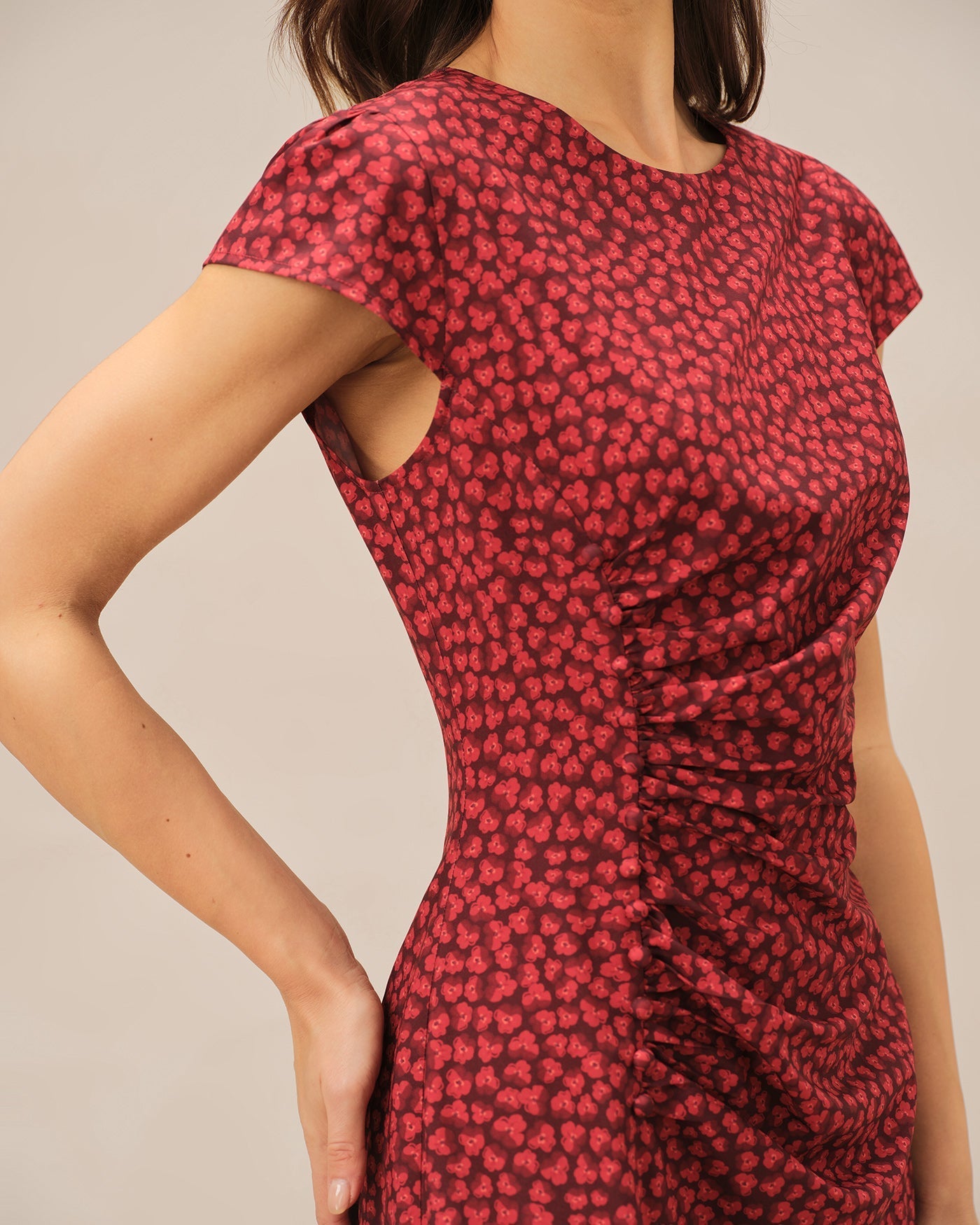 Vestido Midi Floral Plisado — Rojo