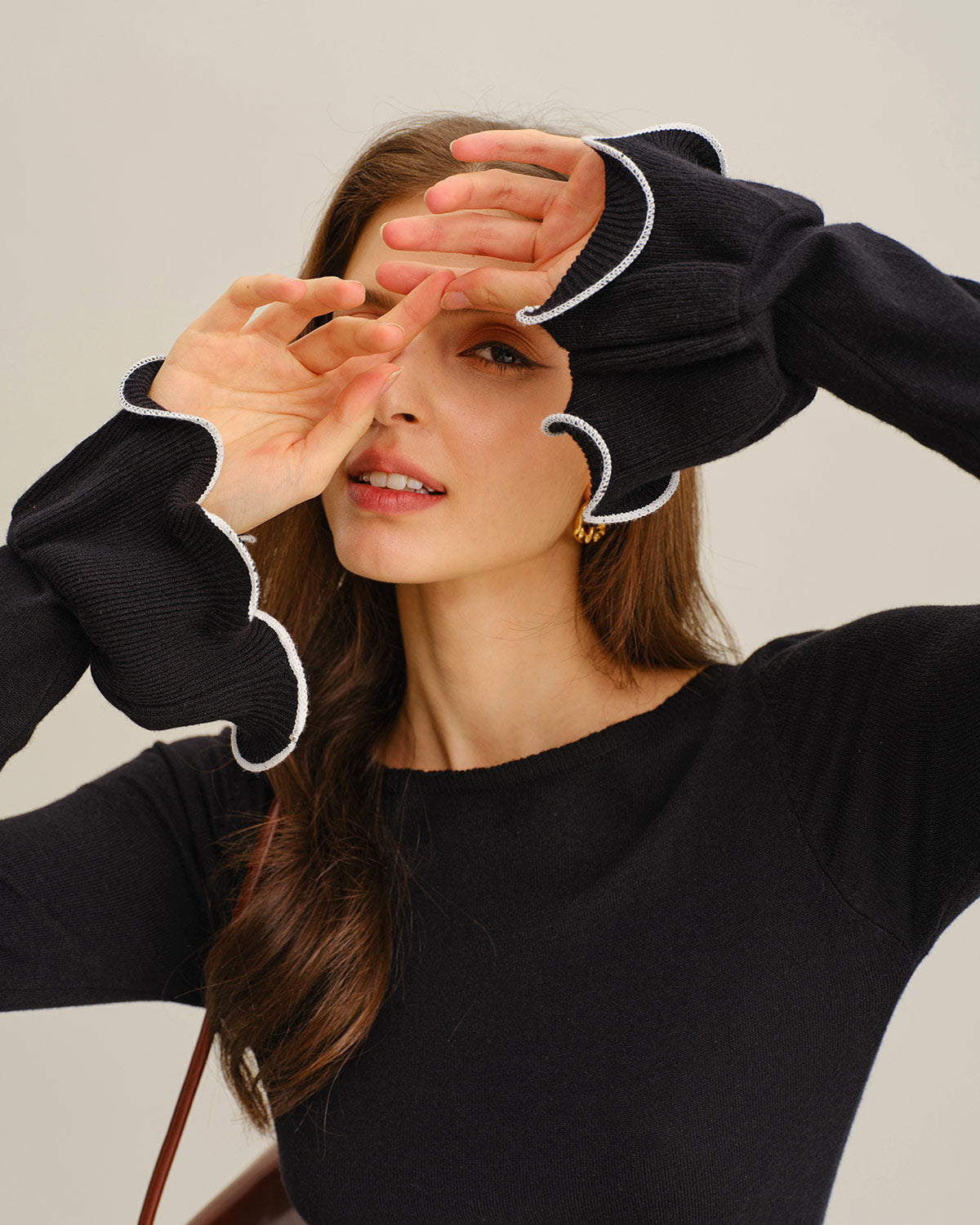Vestido Mini de Punto con Volantes — Negro