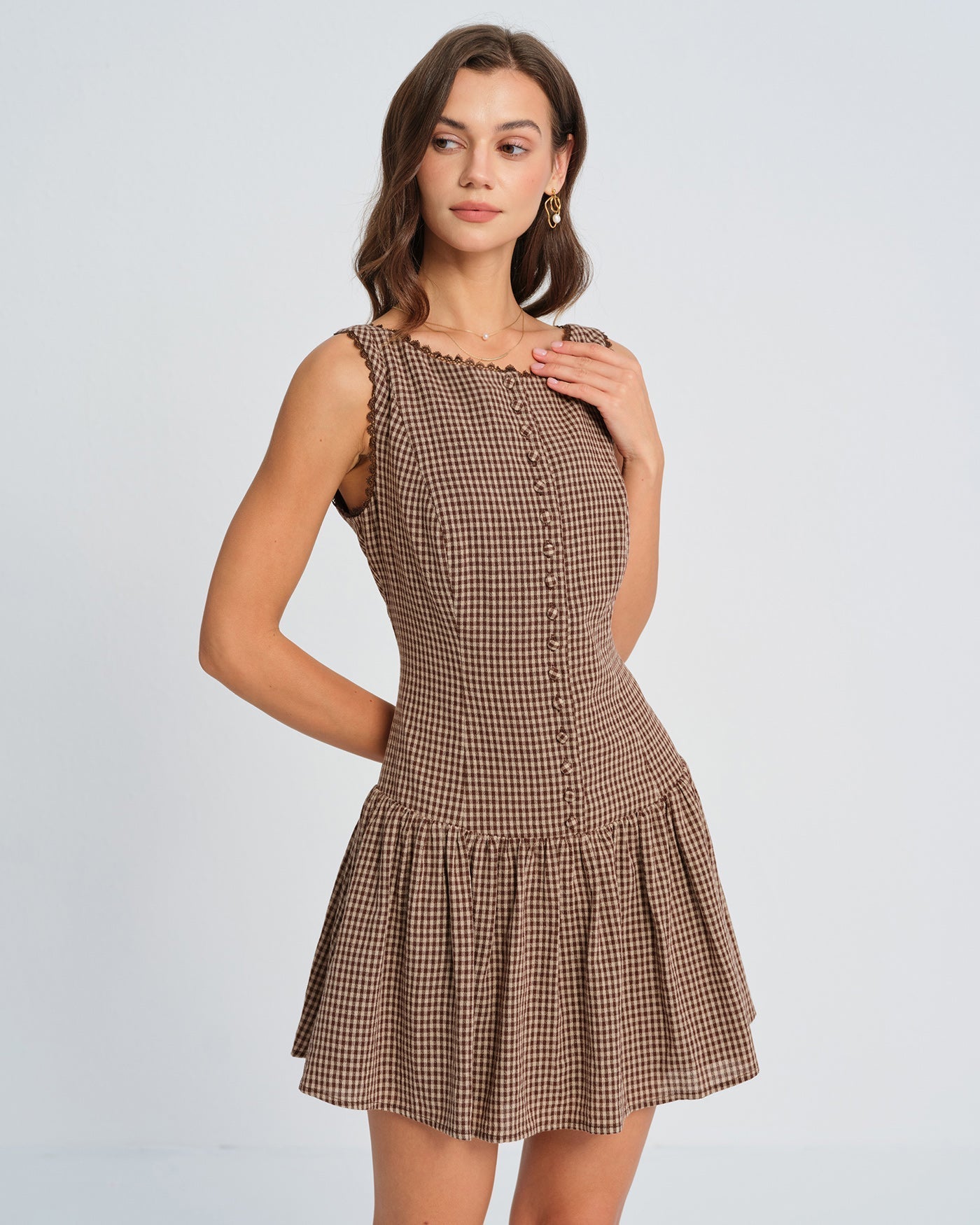 Vestido Mini de Cuadros con Encaje — Marrón