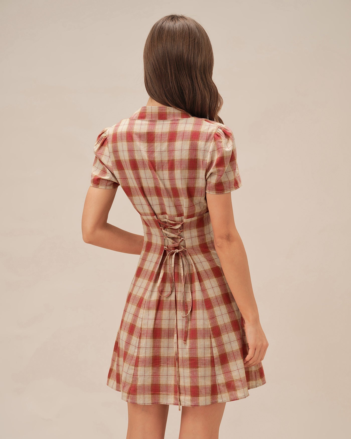 Vestido Mini de Cuadros Escote en V — Rojo