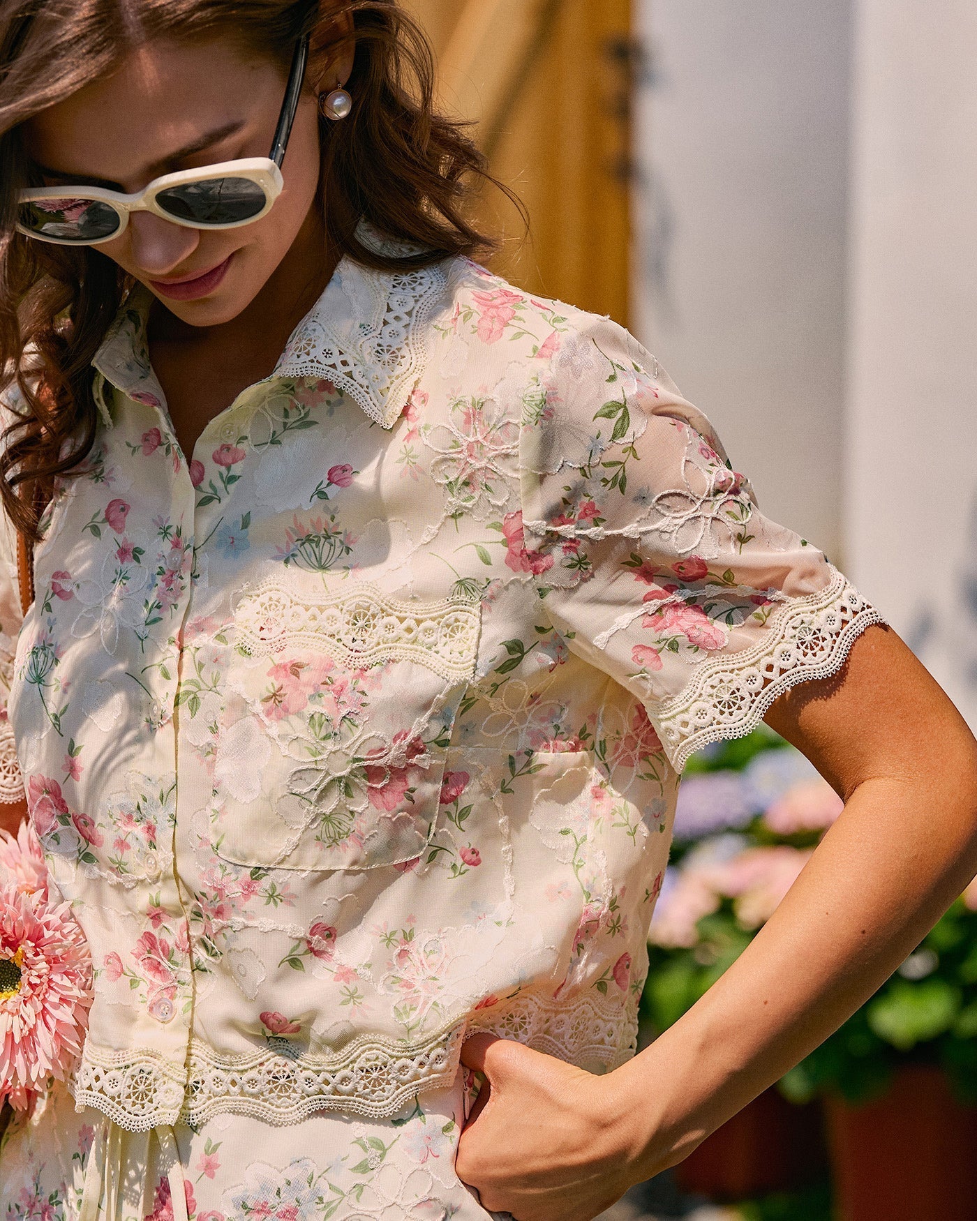 Blusa Cuello Camisero Encaje — Floral