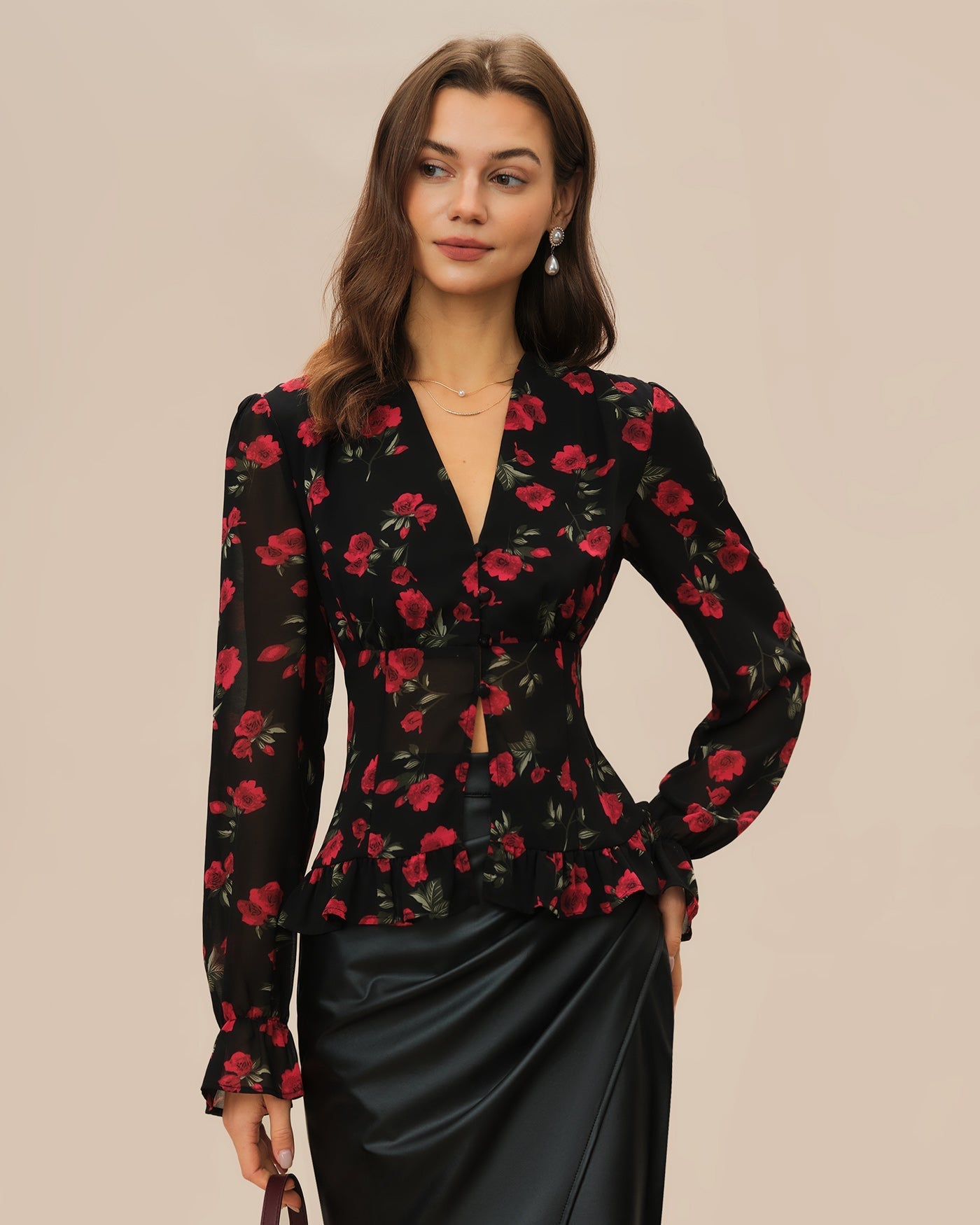Blusa Floral Escote en V — Negro