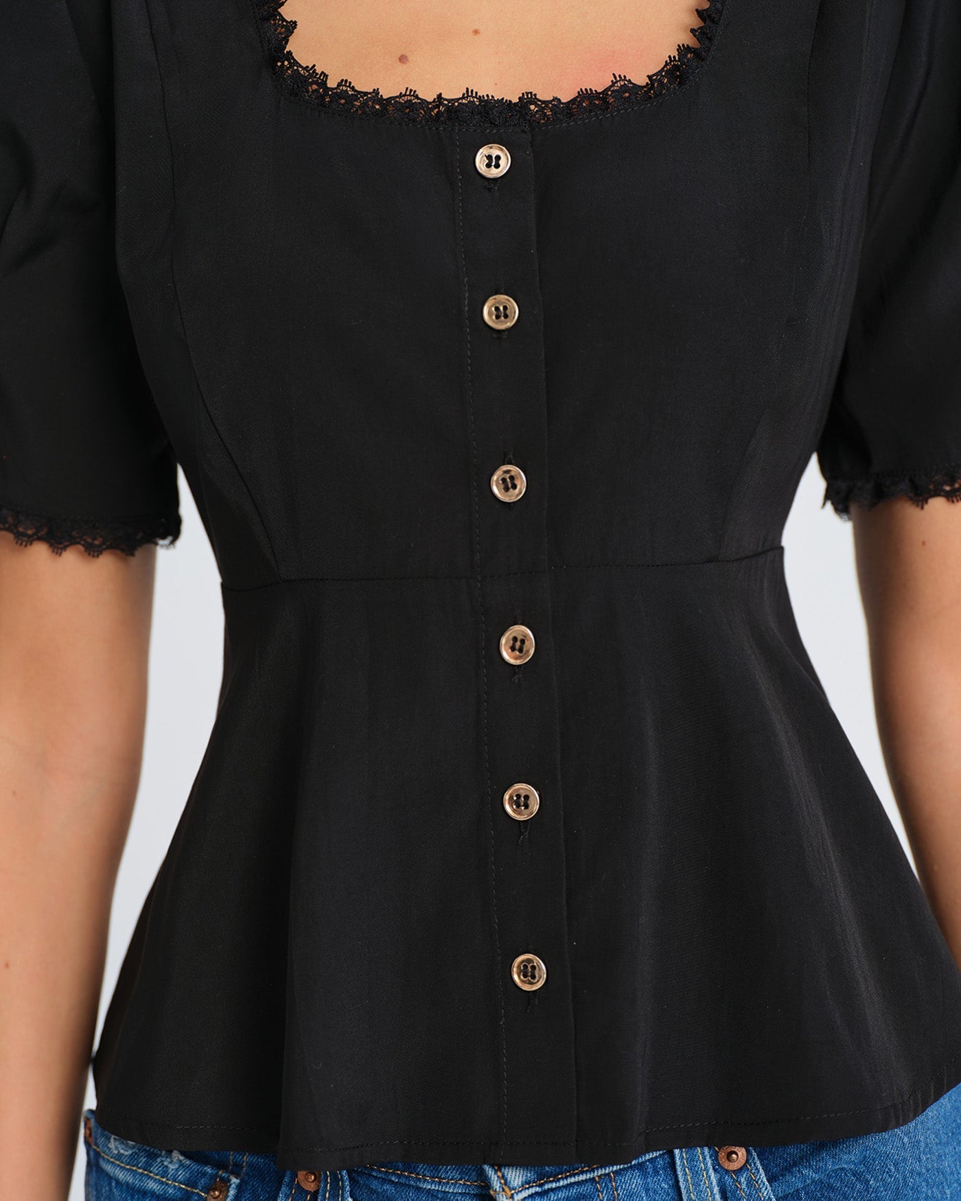 Blusa de Encaje Escote Cuadrado — Negro