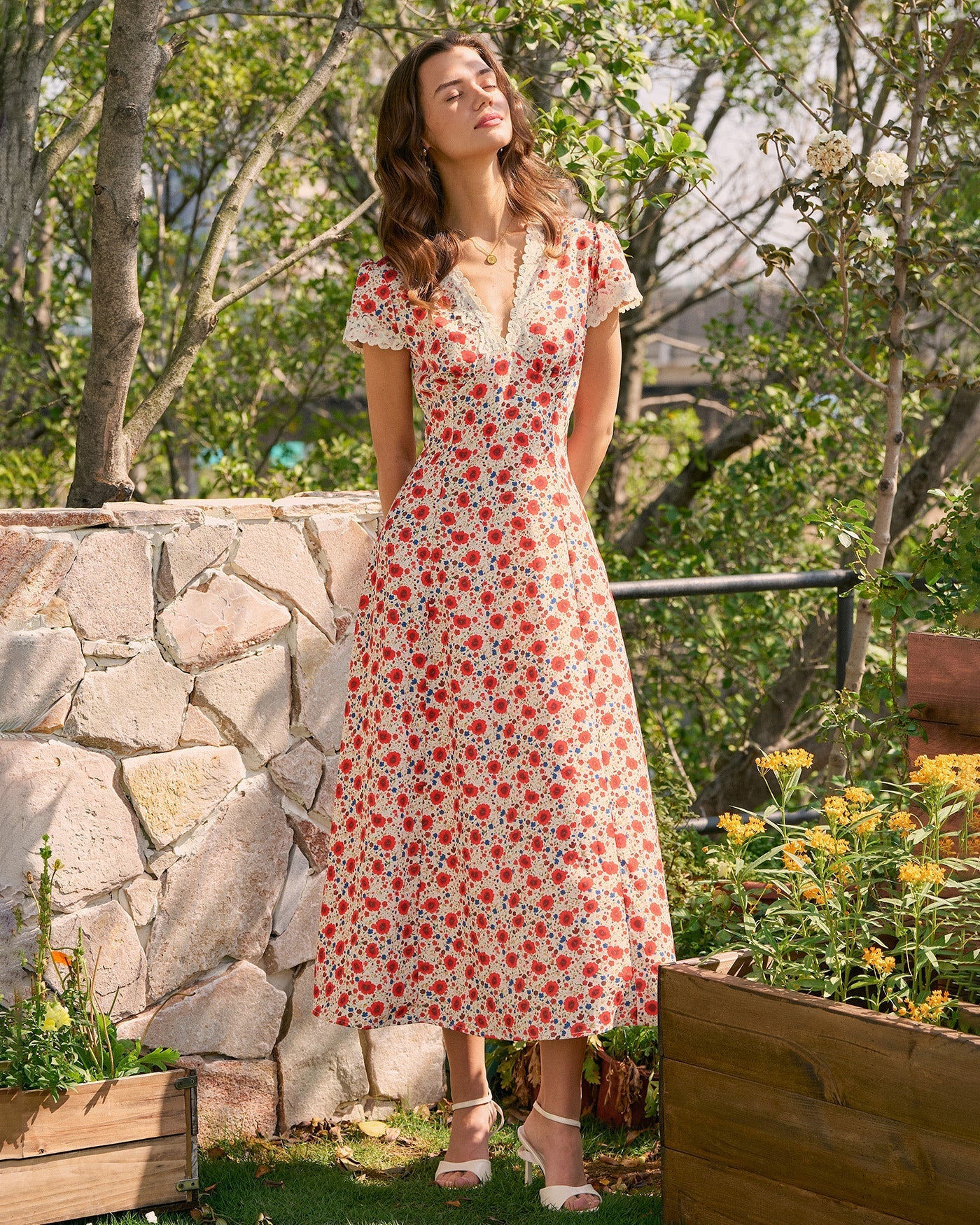 Vestido Maxi Floral de Encaje con Escote en V