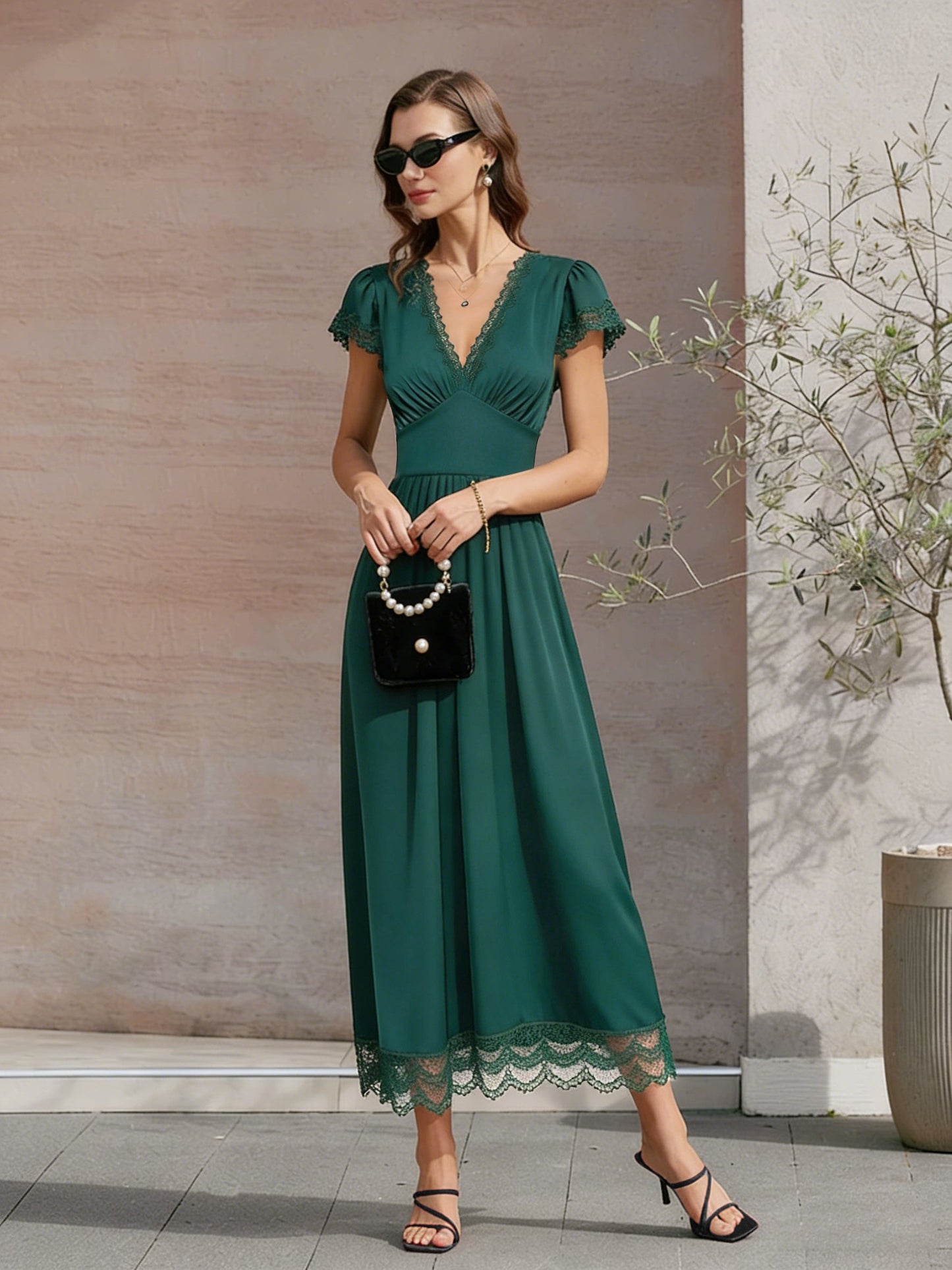 Vestido Maxi de Encaje Escote en V — Verde