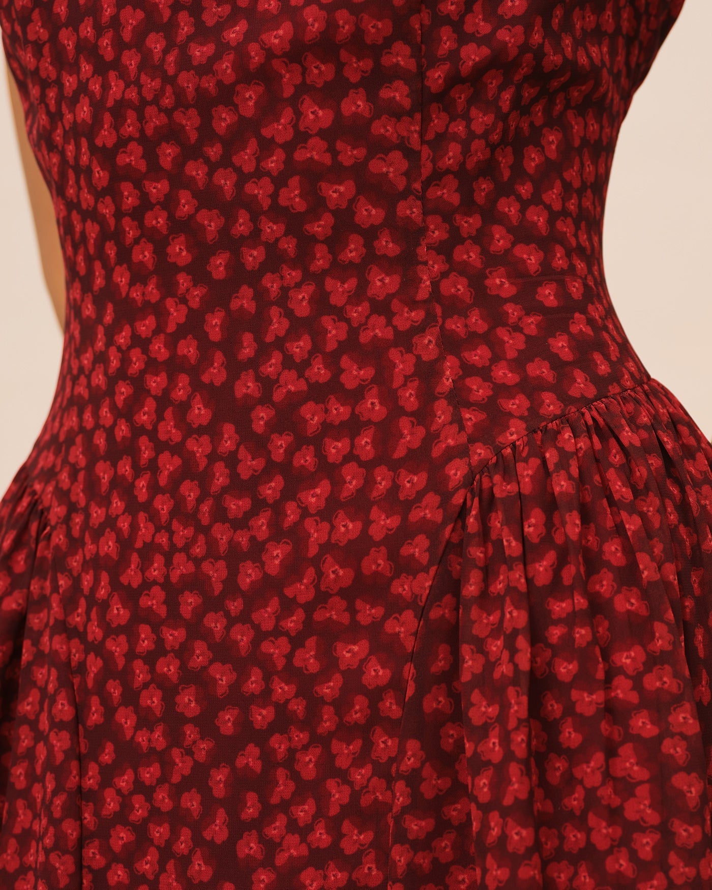 Vestido Maxi Floral Manga Casquillo — Rojo