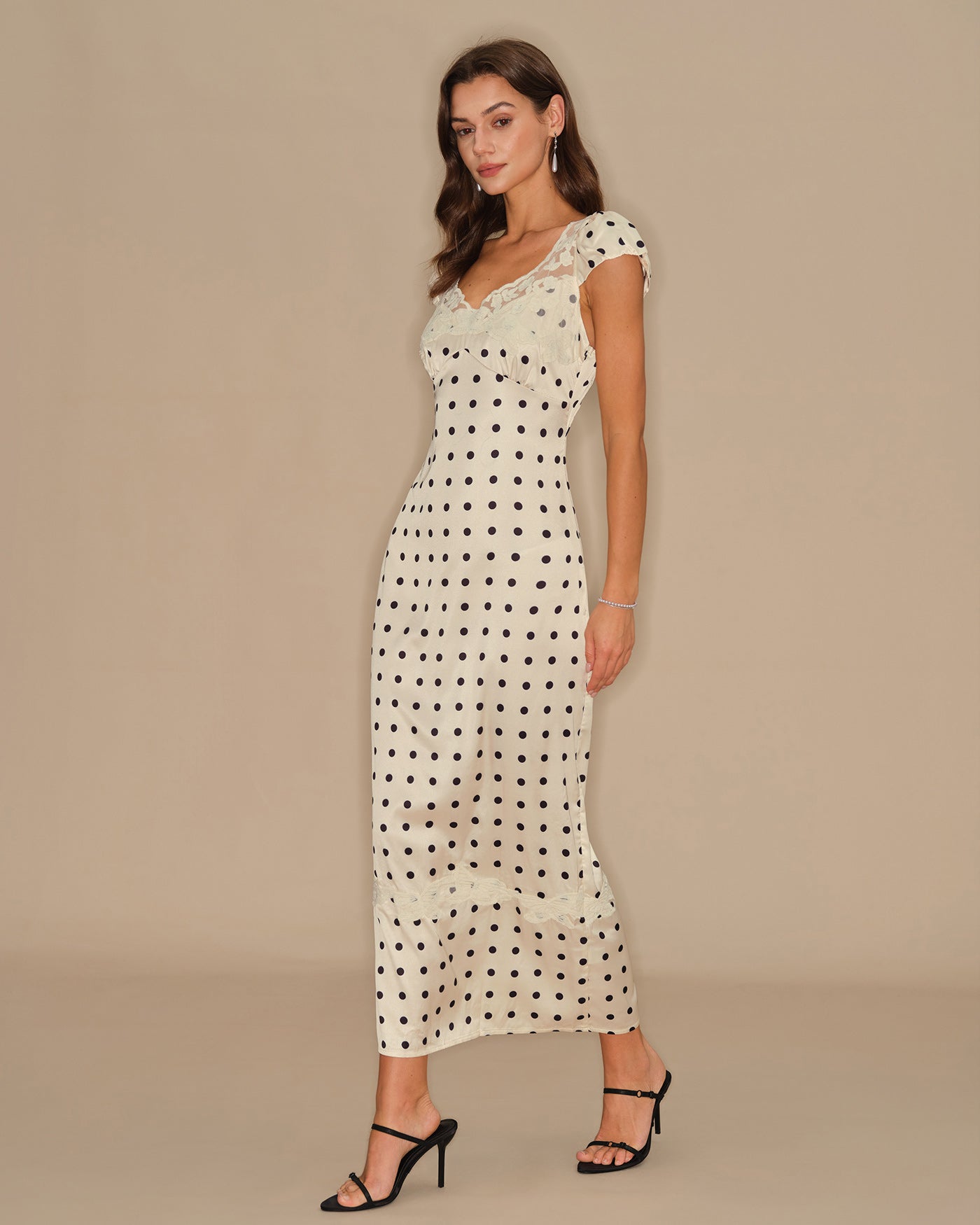 Vestido Maxi de Lunares con Encaje — Albaricoque