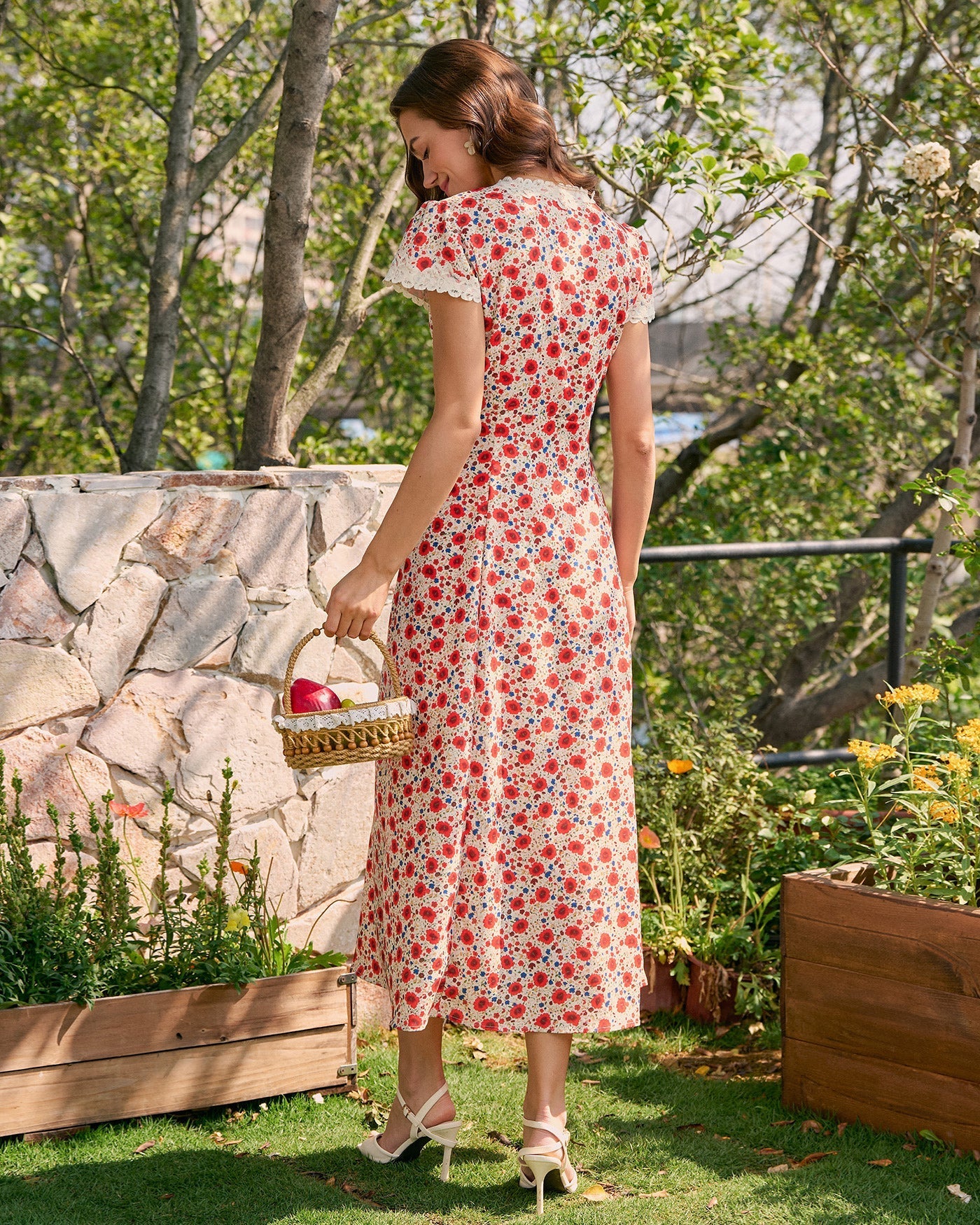Vestido Maxi Floral de Encaje con Escote en V