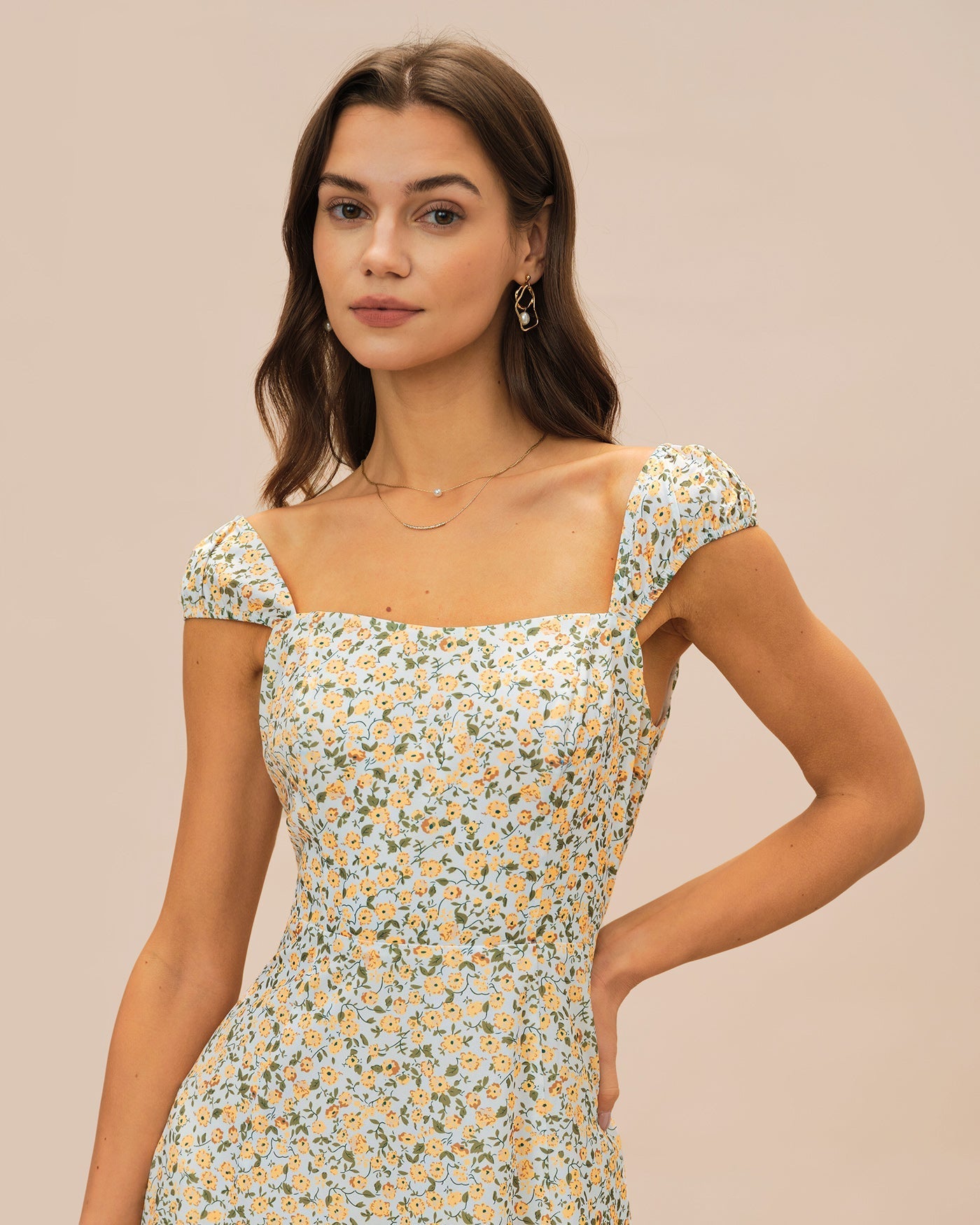 Vestido Midi Floral Escote Cuadrado — Amarillo