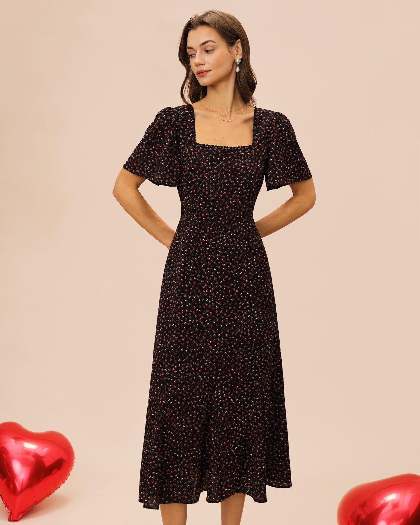 Vestido Midi Floral Manga Mariposa Escote Cuadrado — Negro