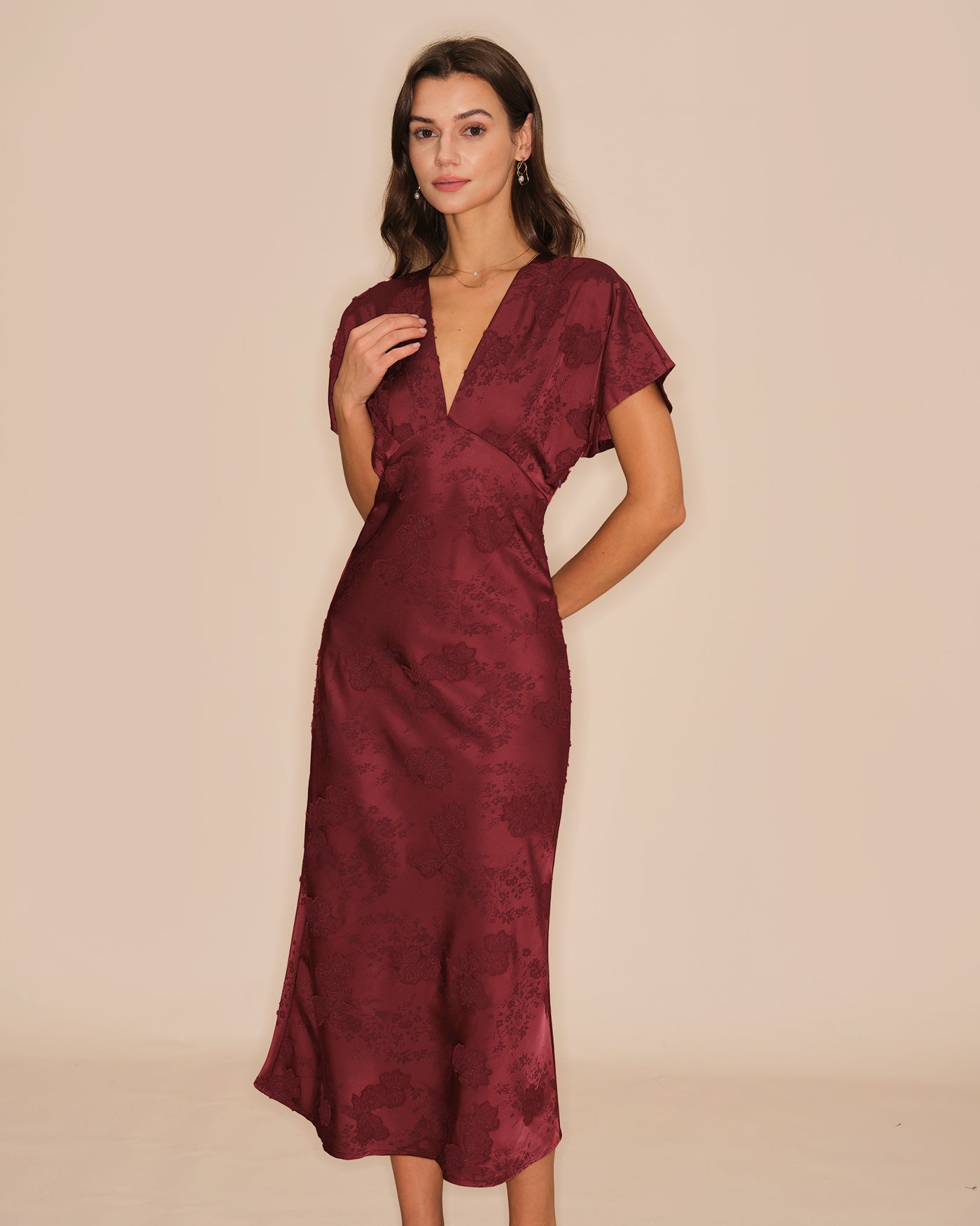 Vestido Midi Jacquard Escote en V — Granate
