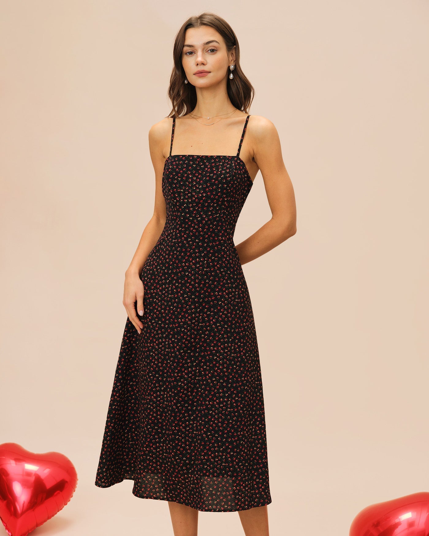 Vestido Midi Floral Acampanado — Negro