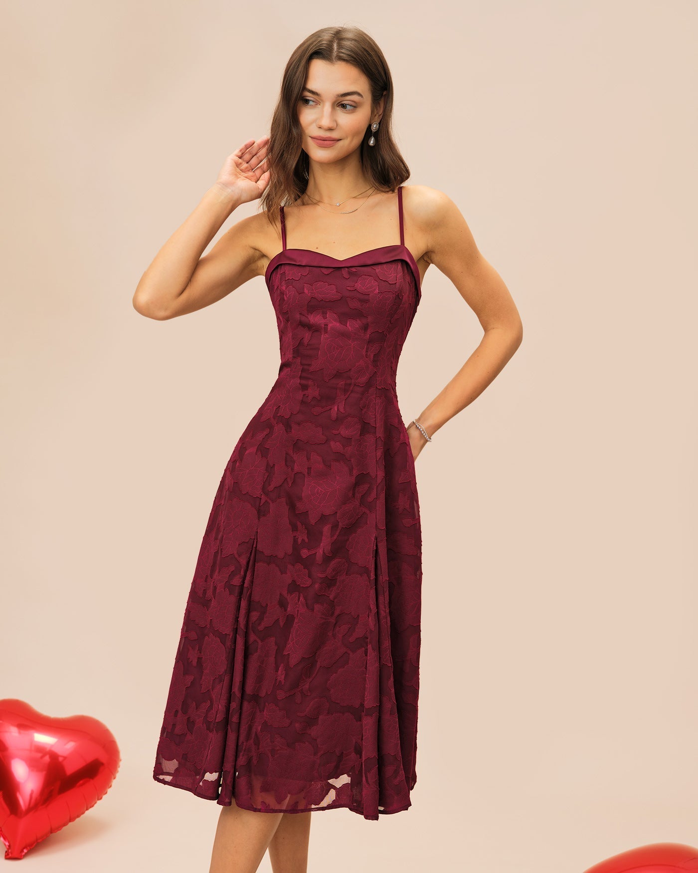 Vestido Midi Jacquard Escote Corazón — Burdeos