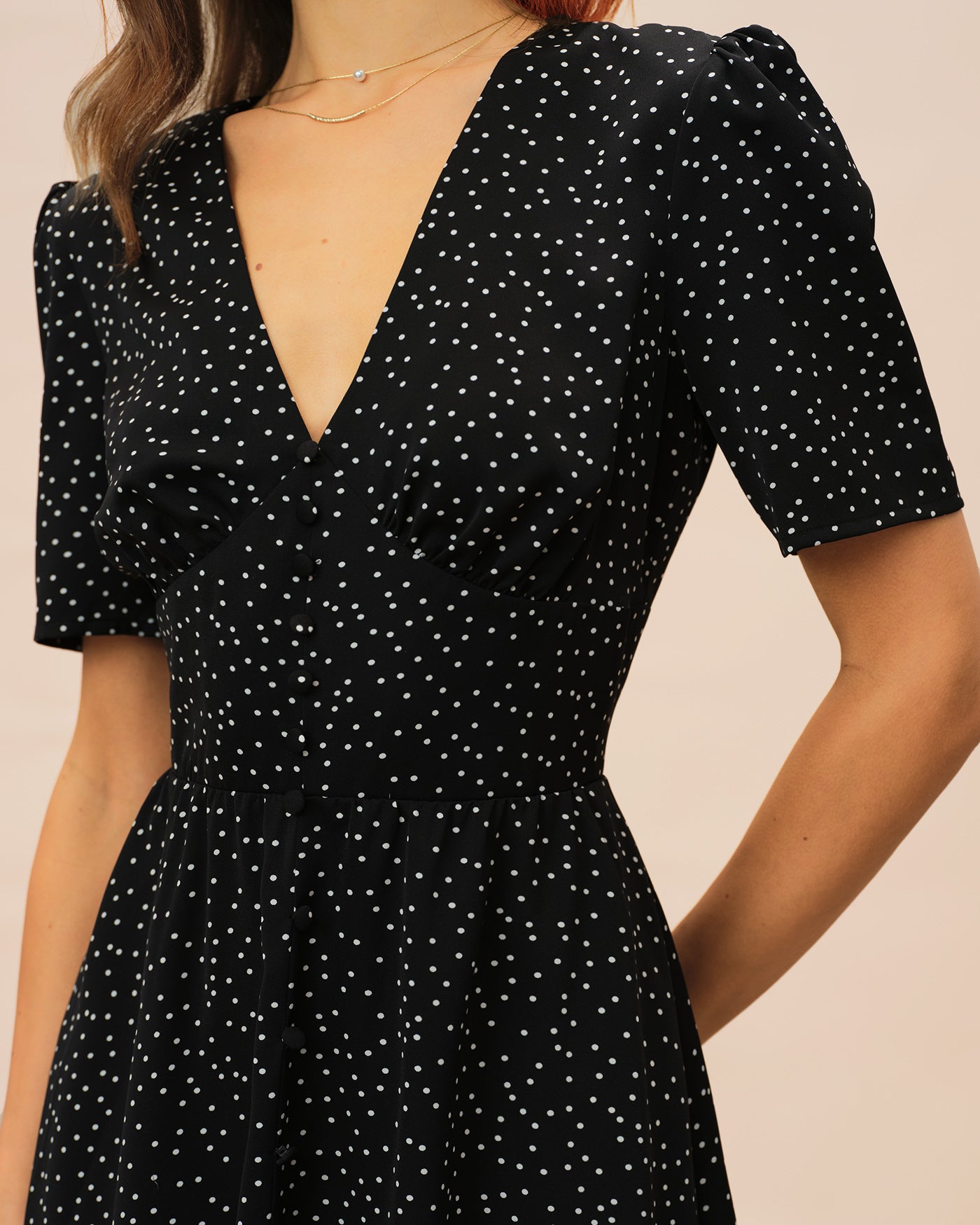 Vestido Midi de Lunares Manga Abullonada — Negro
