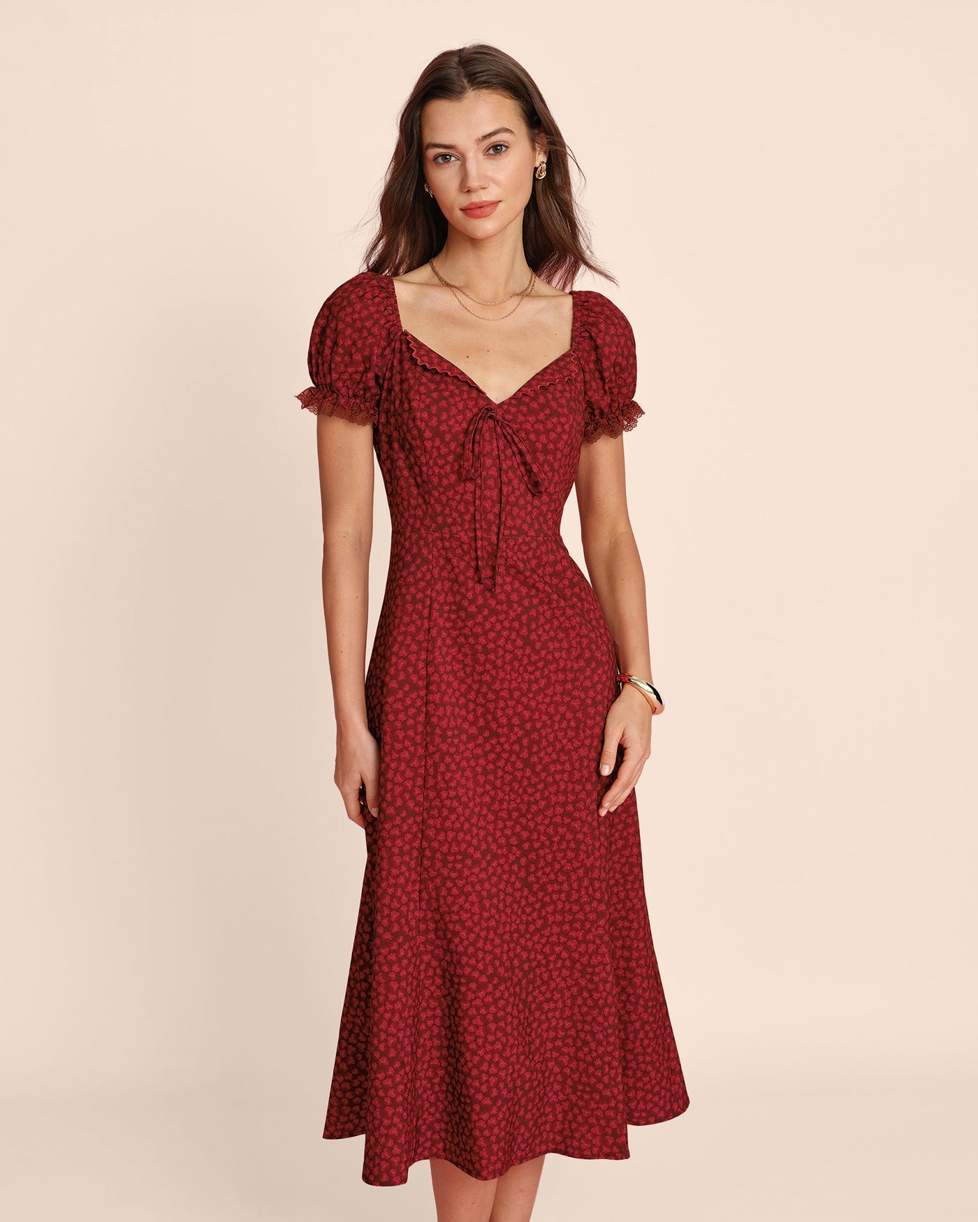 Vestido Midi Floral de Encaje con Escote en V