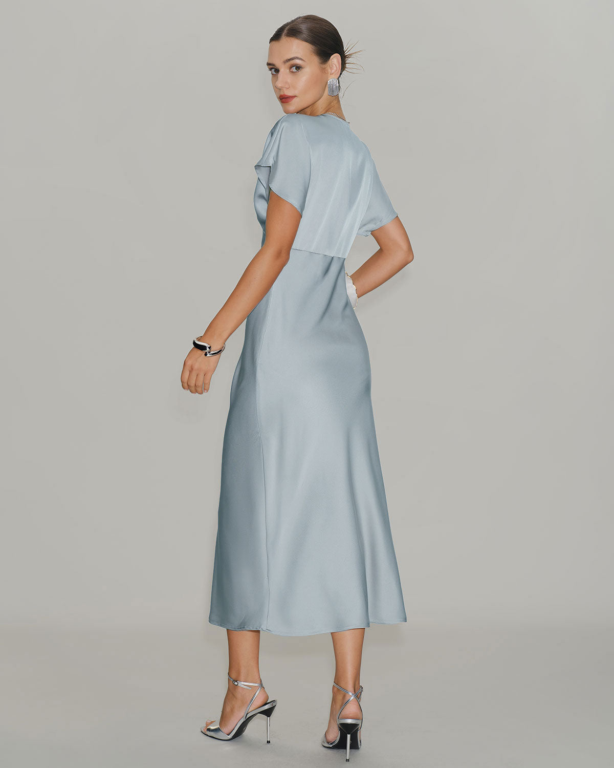 Vestido Midi Satinado Manga Drapeada — Azul