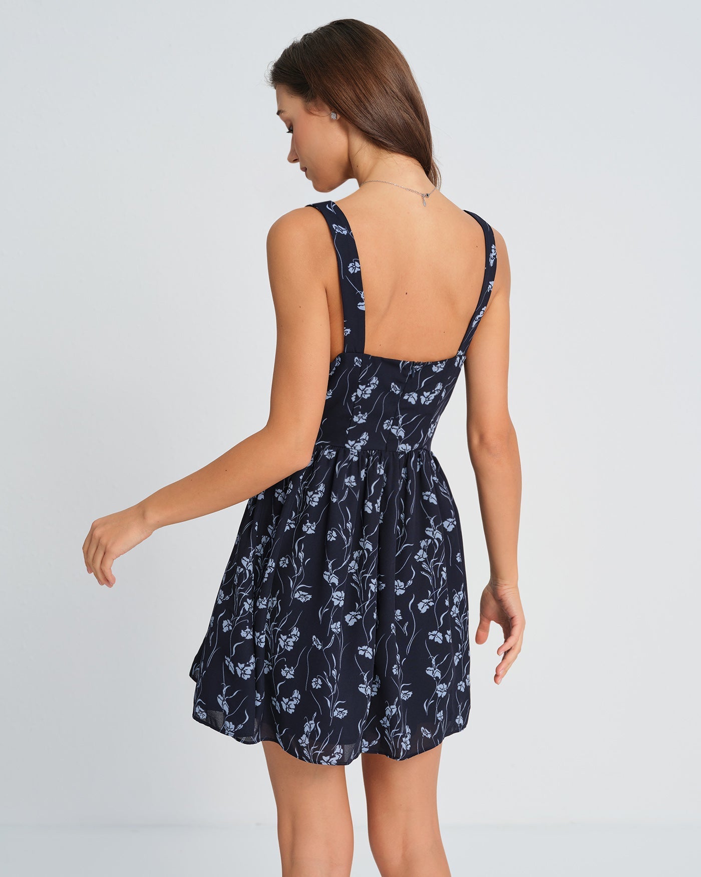 Vestido Mini Floral Escote Corazón — Marino