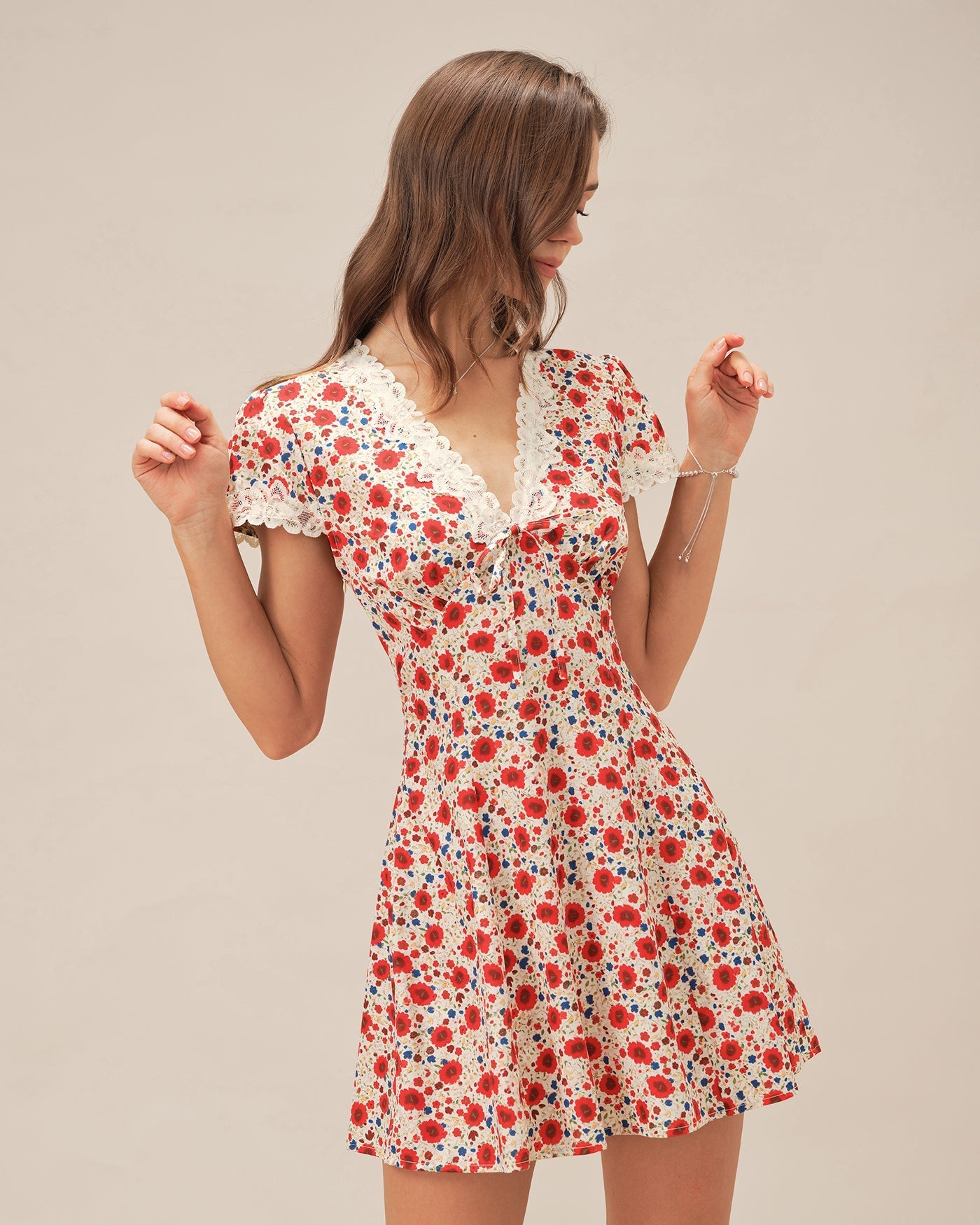Vestido Mini Floral con Encaje Manga Casquillo — Rojo