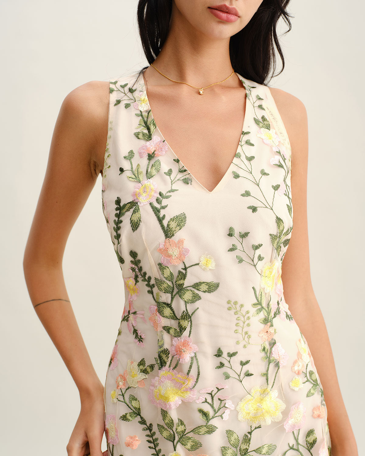 Vestido Mini Floral Sin Mangas — Amarillo