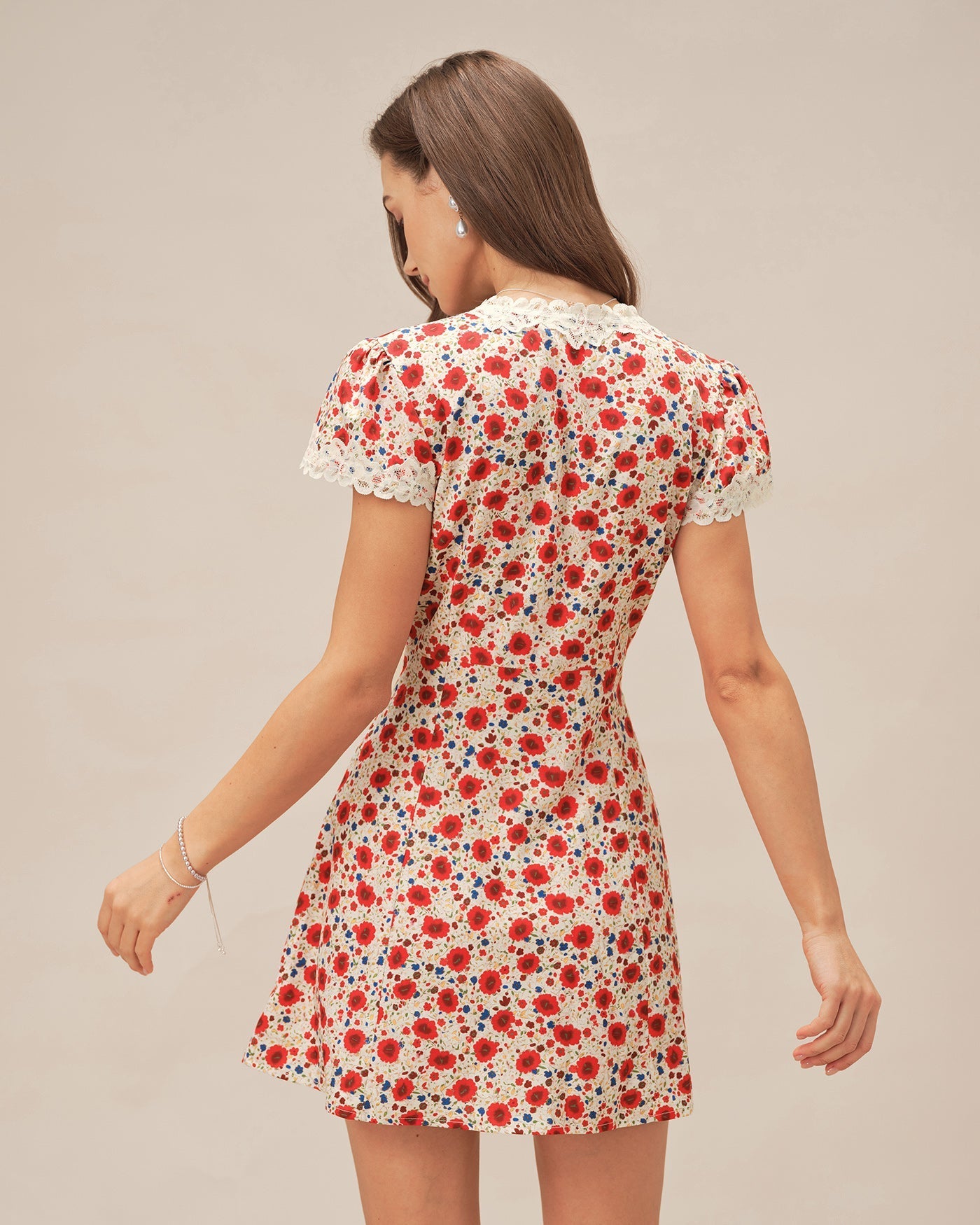 Vestido Mini Floral con Encaje Manga Casquillo — Rojo