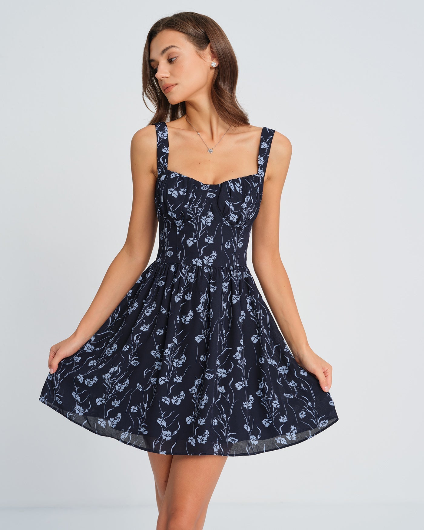 Vestido Mini Floral Escote Corazón — Marino