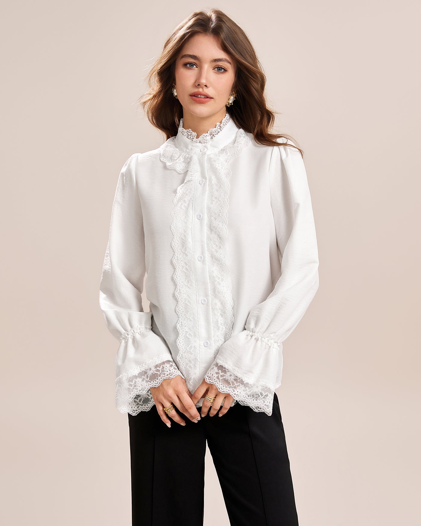 Camisa de Encaje Manga Poeta Cuello Alto — Blanco