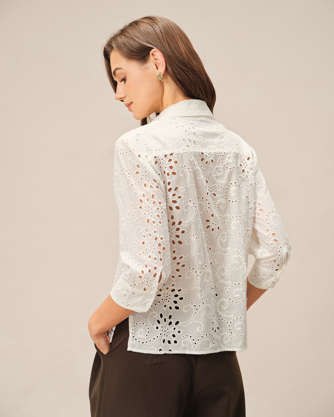 Camisa Floral Texturizada con Cuello — Blanco Roto