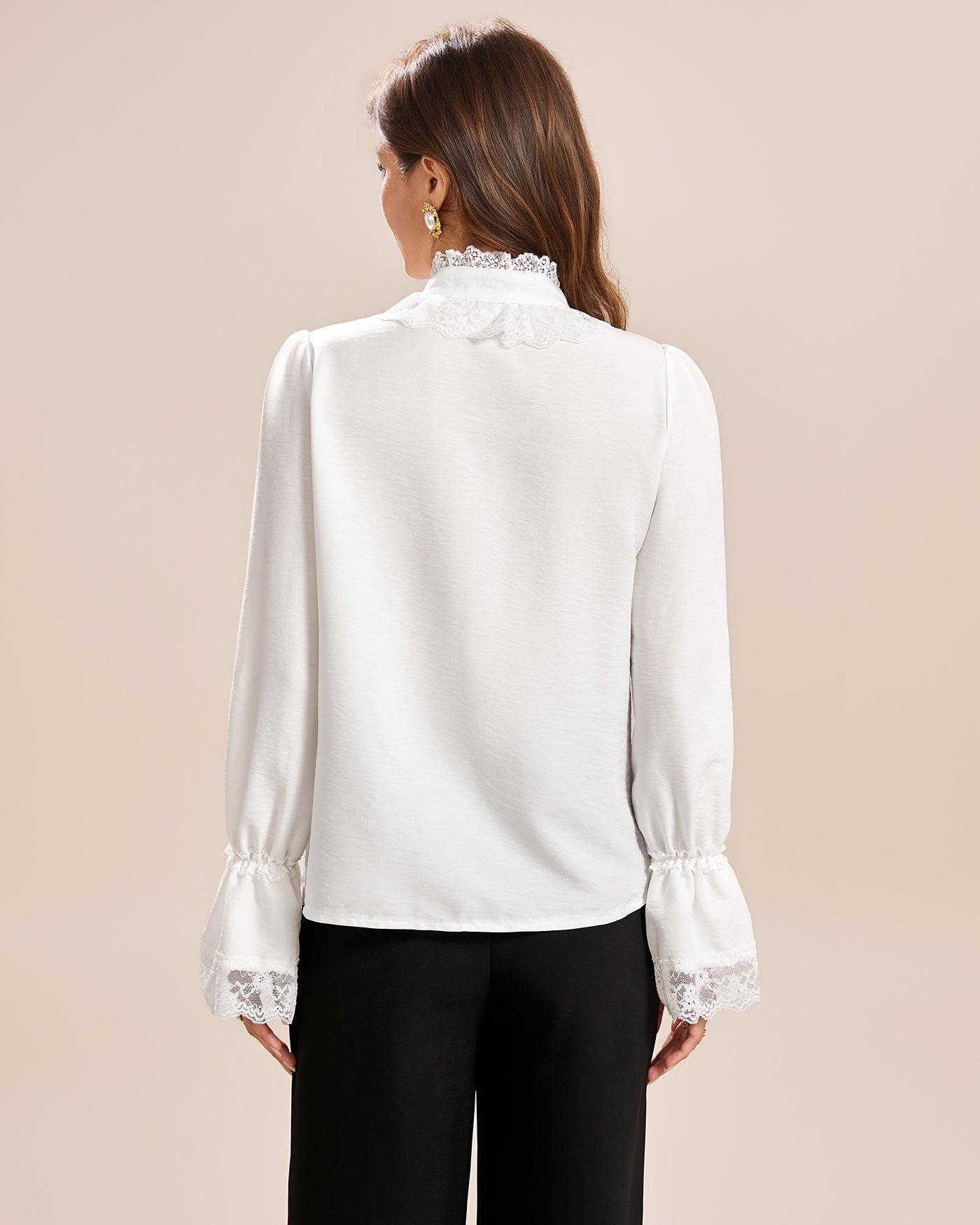 Camisa de Encaje Manga Poeta Cuello Alto — Blanco