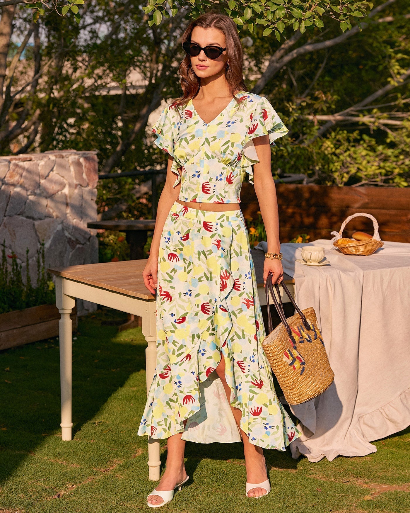 Falda Midi Floral con Volantes — Multicolor