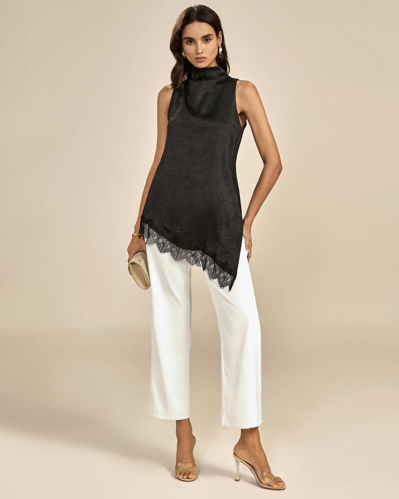 Top de Tirantes de Encaje Cuello Alto — Negro